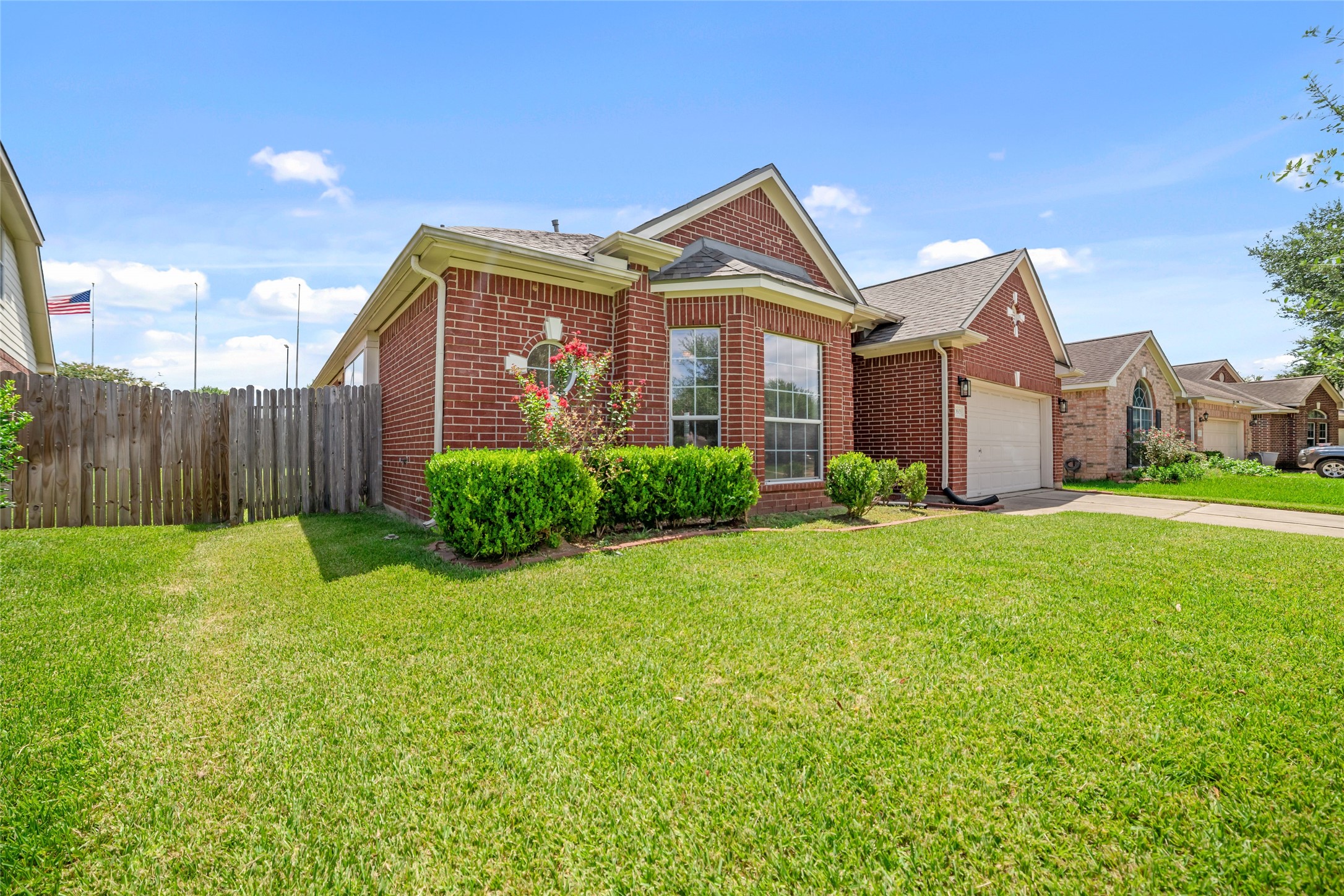 10603 White Bridge Lane Property Photo 2