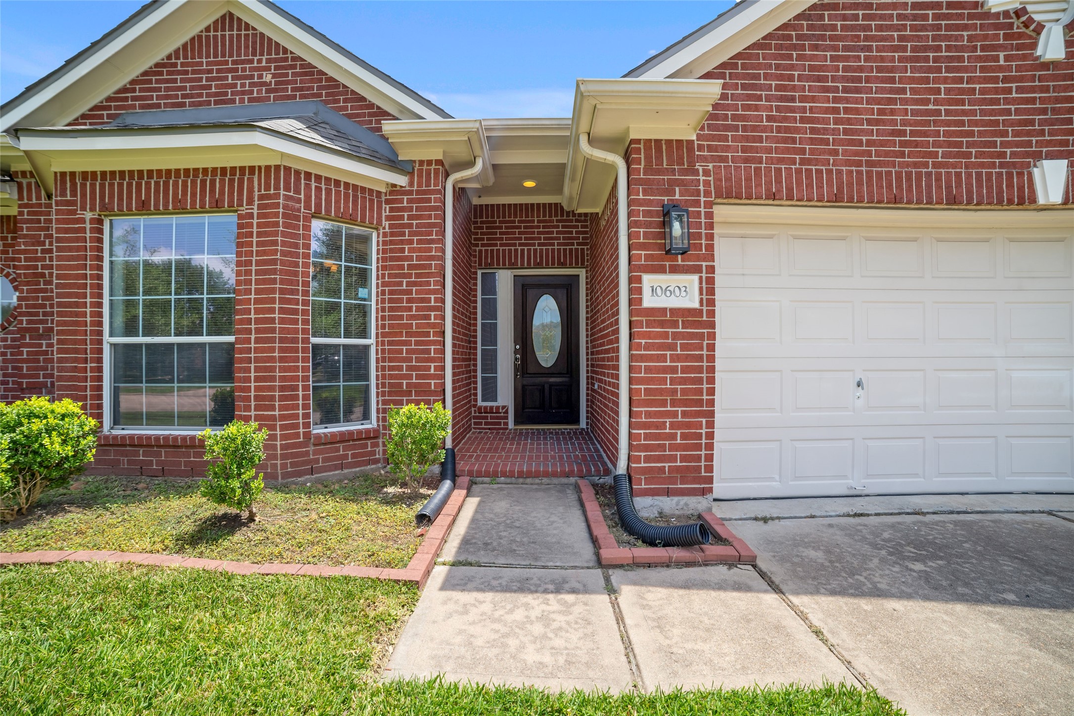 10603 White Bridge Lane Property Photo 3