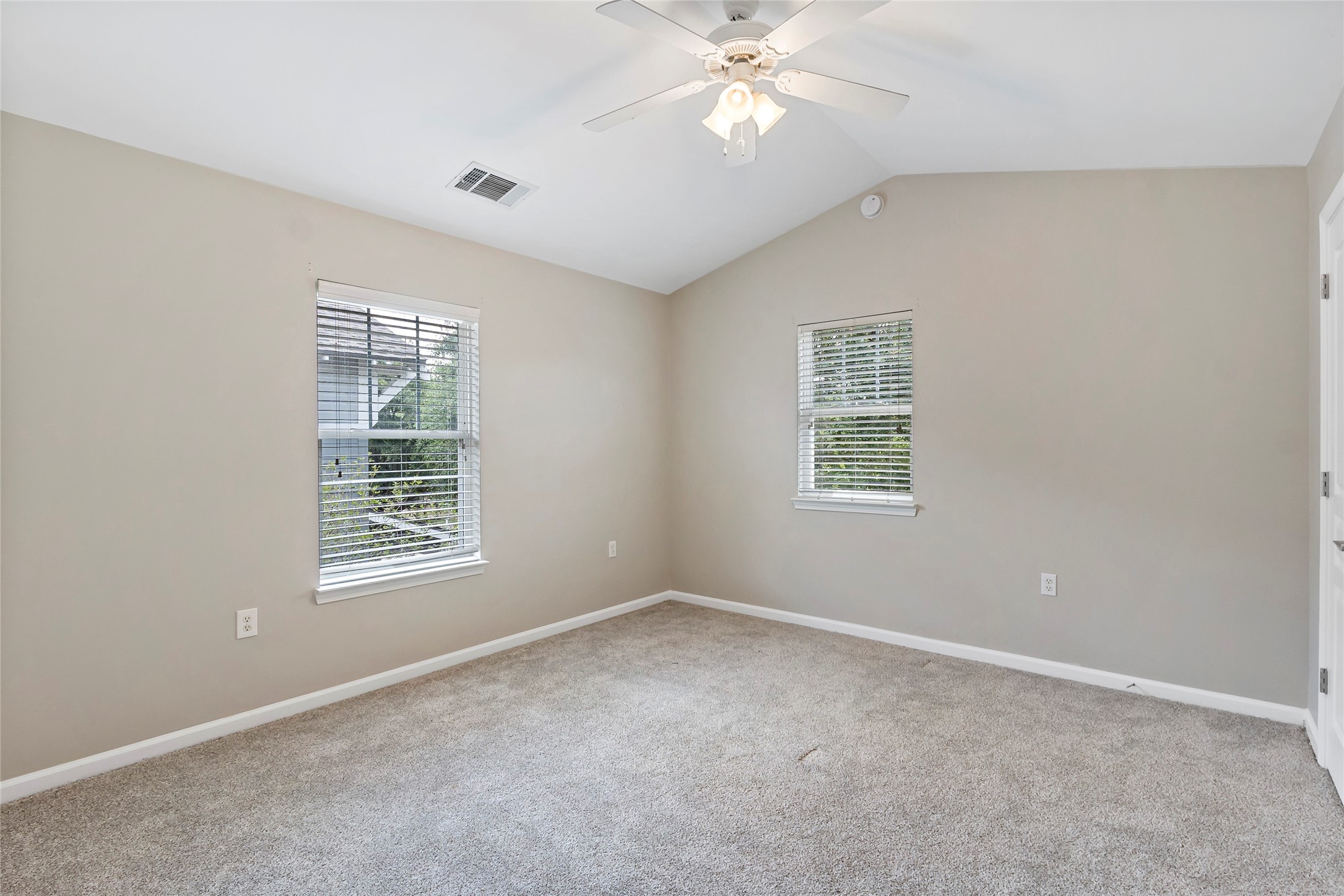 1725 Harvey Mitchell Parkway S 1112 Property Photo 21