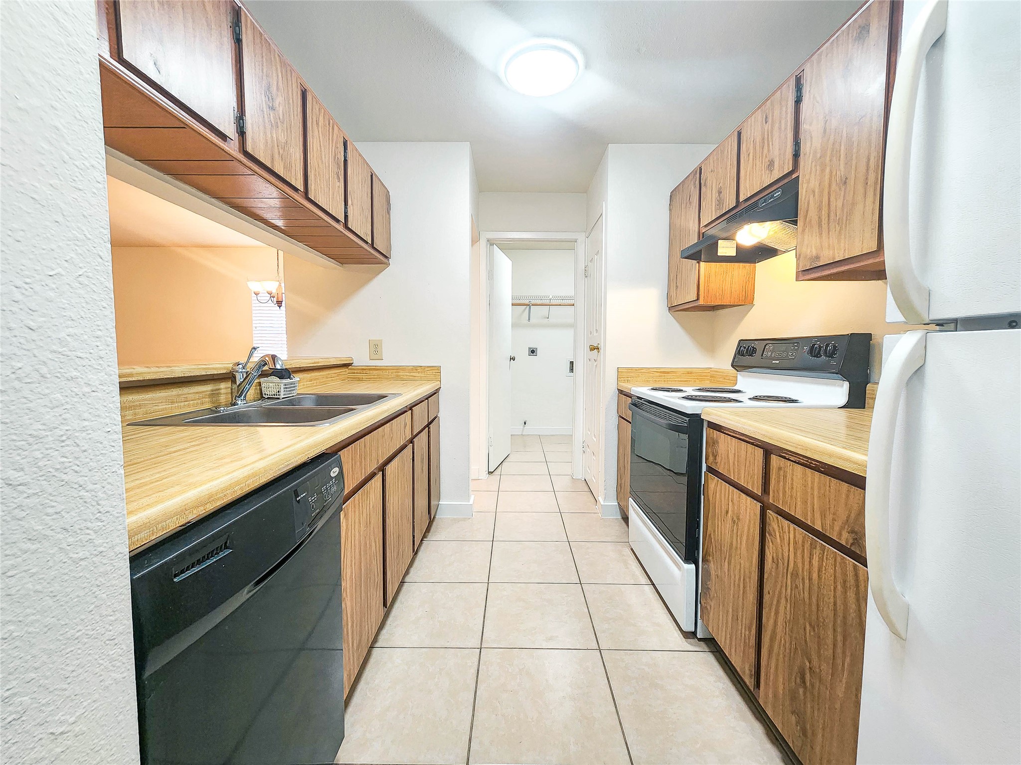 2 Redberry Court Property Photo 4