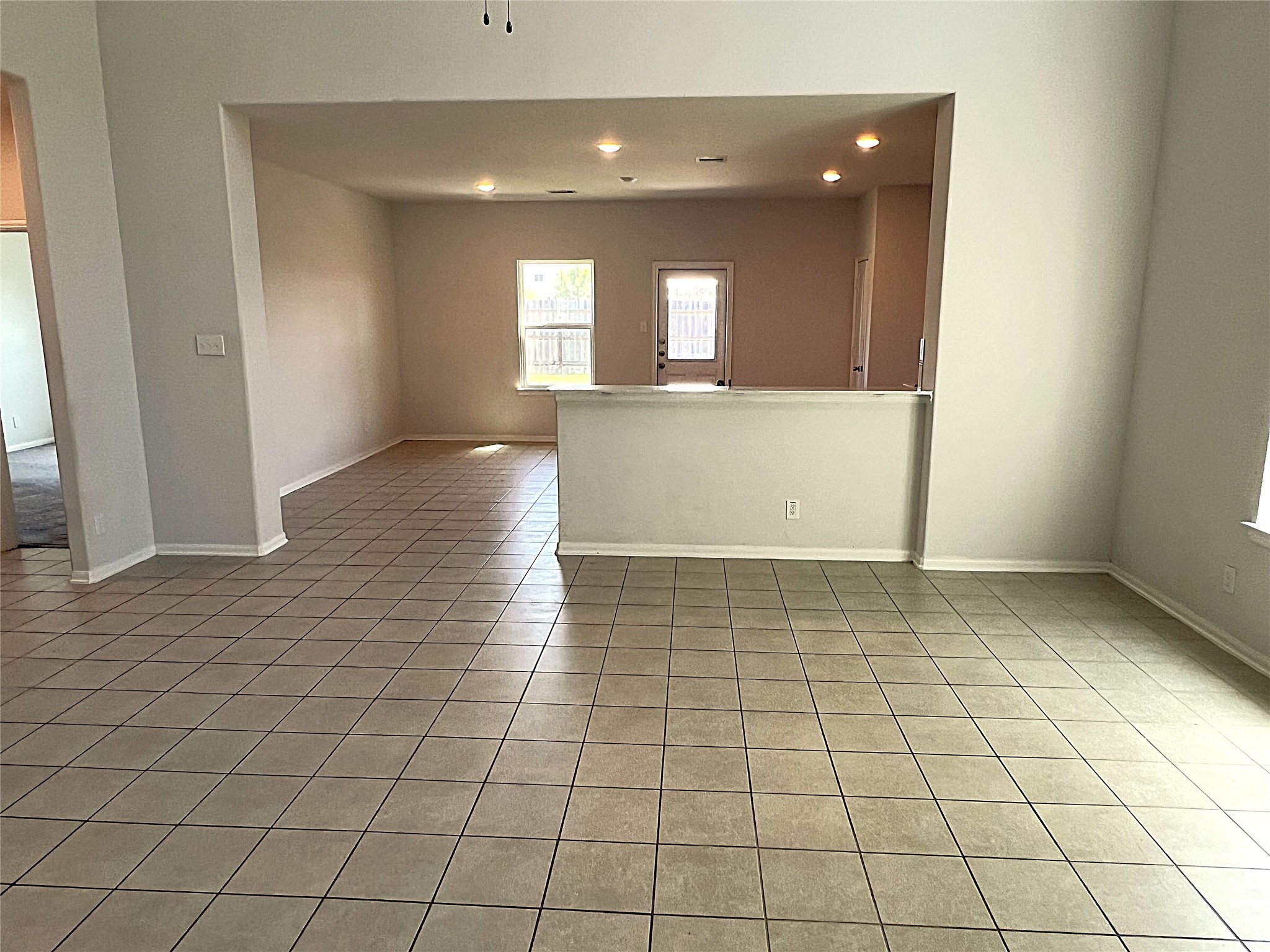 14302 Beach Pine Trail Property Photo 5