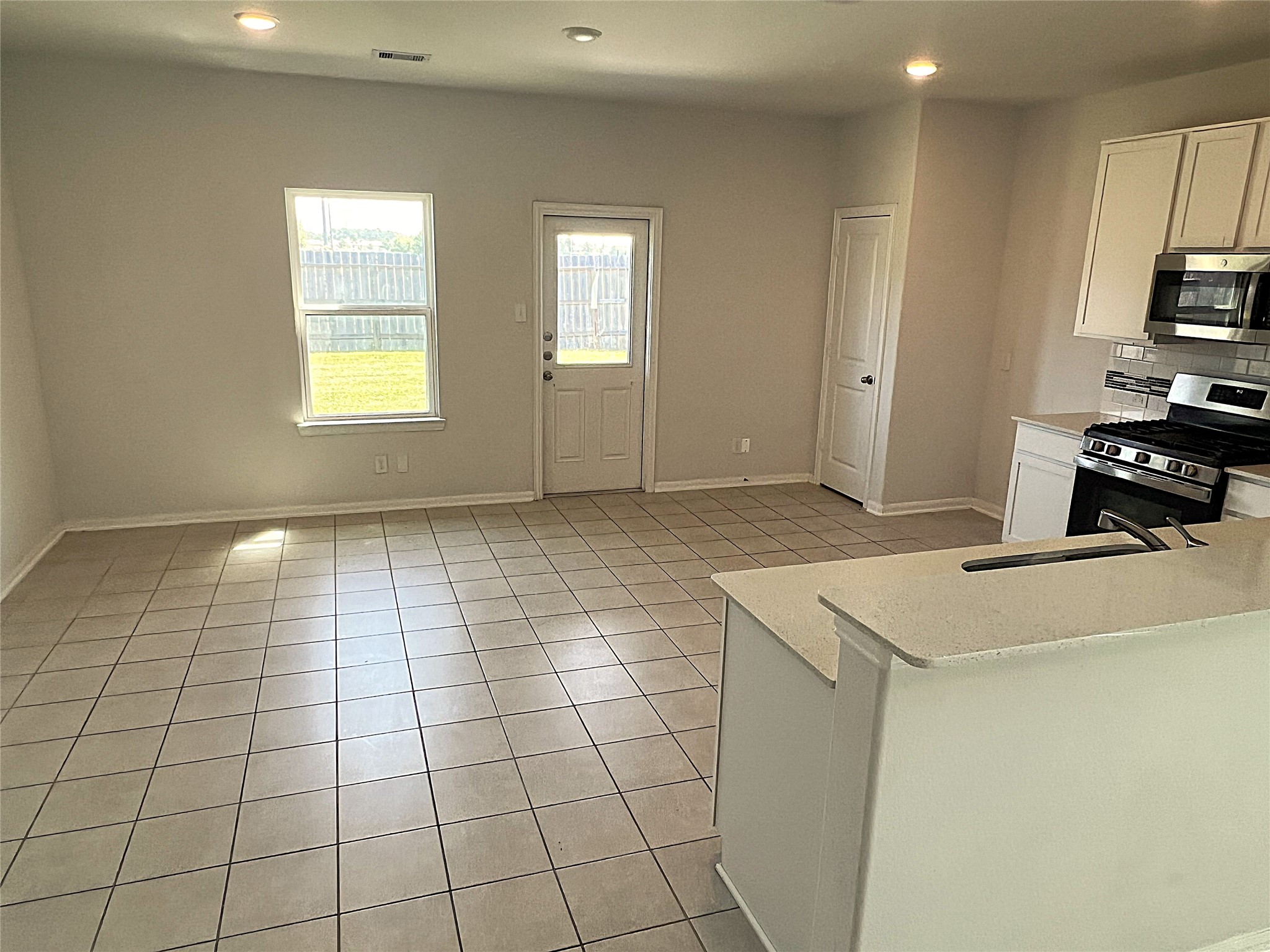 14302 Beach Pine Trail Property Photo 6