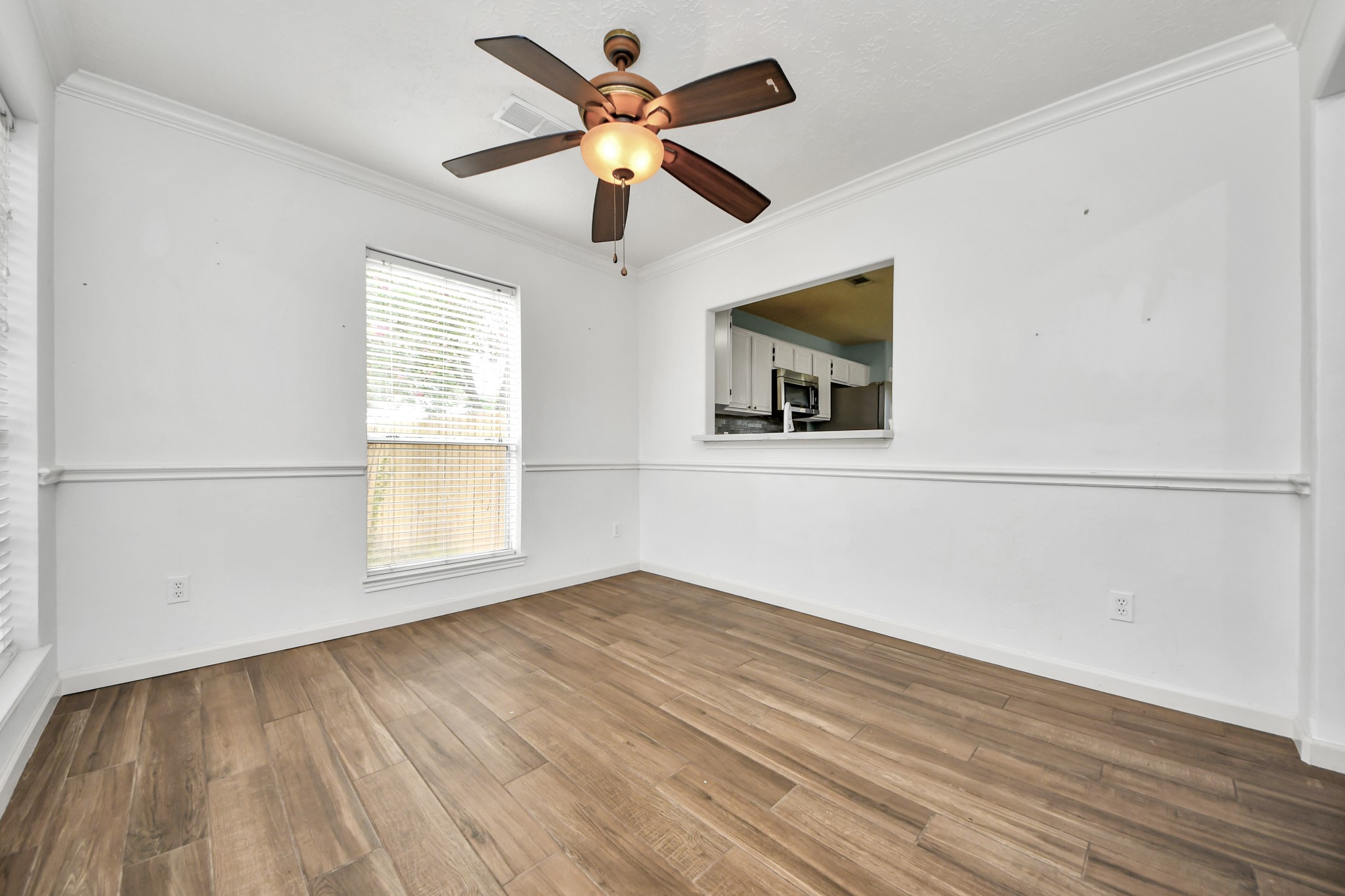 2904 Piccadilly Circus Street Property Photo 6