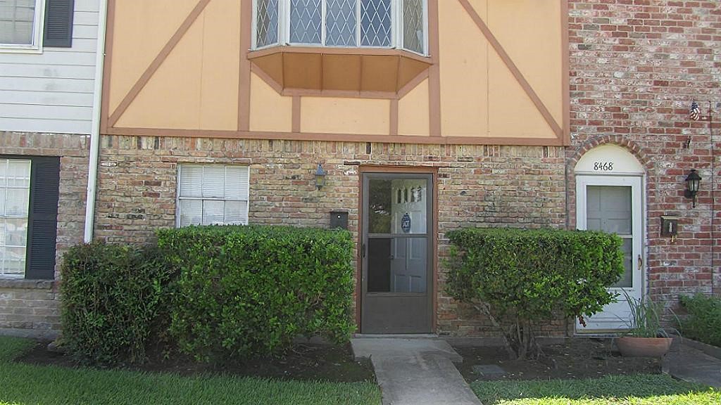 8470 Leawood Boulevard Property Photo 1
