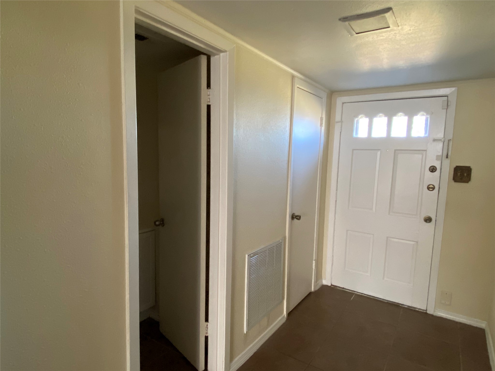 8470 Leawood Boulevard Property Photo 5