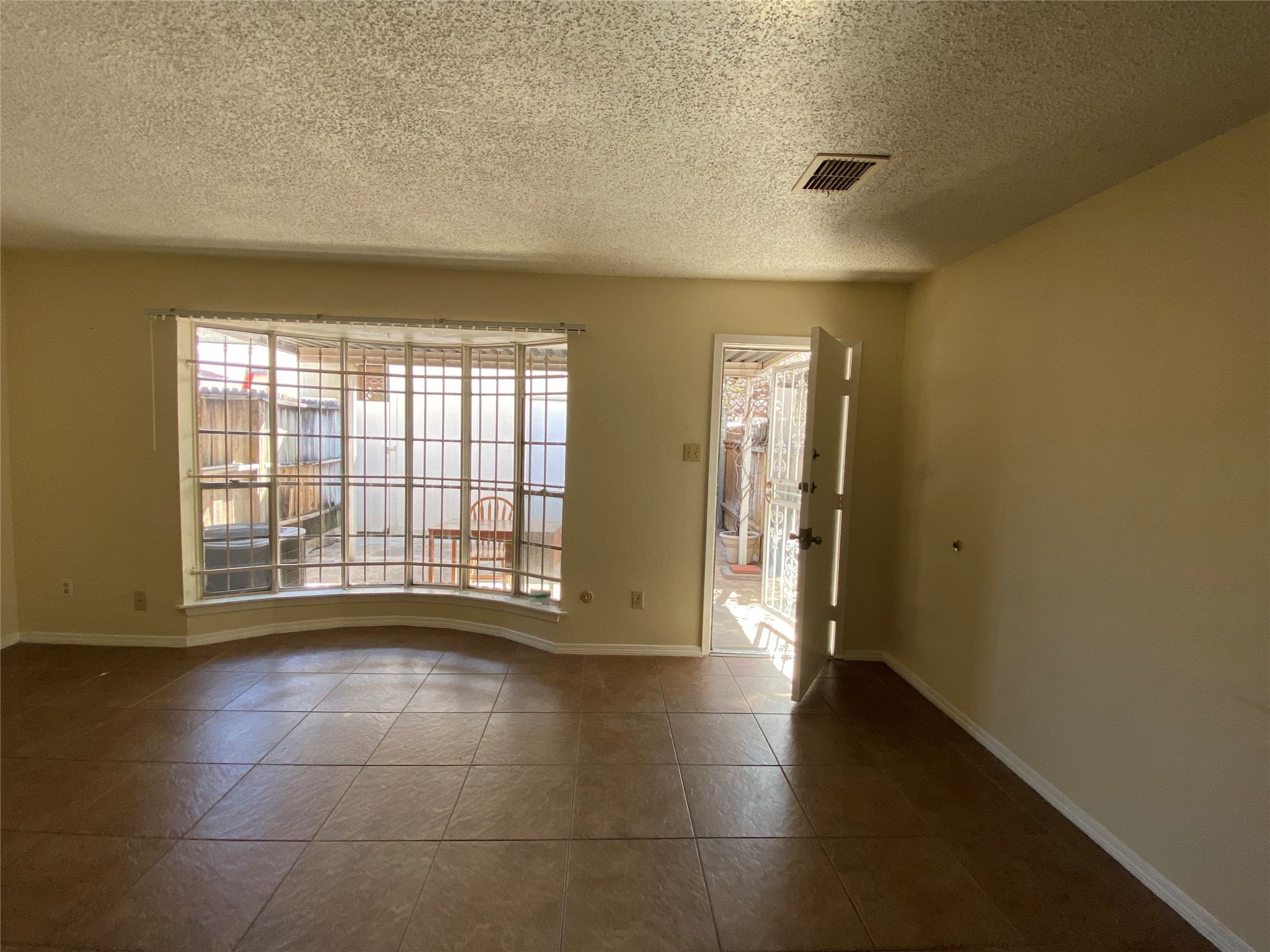 8470 Leawood Boulevard Property Photo 6