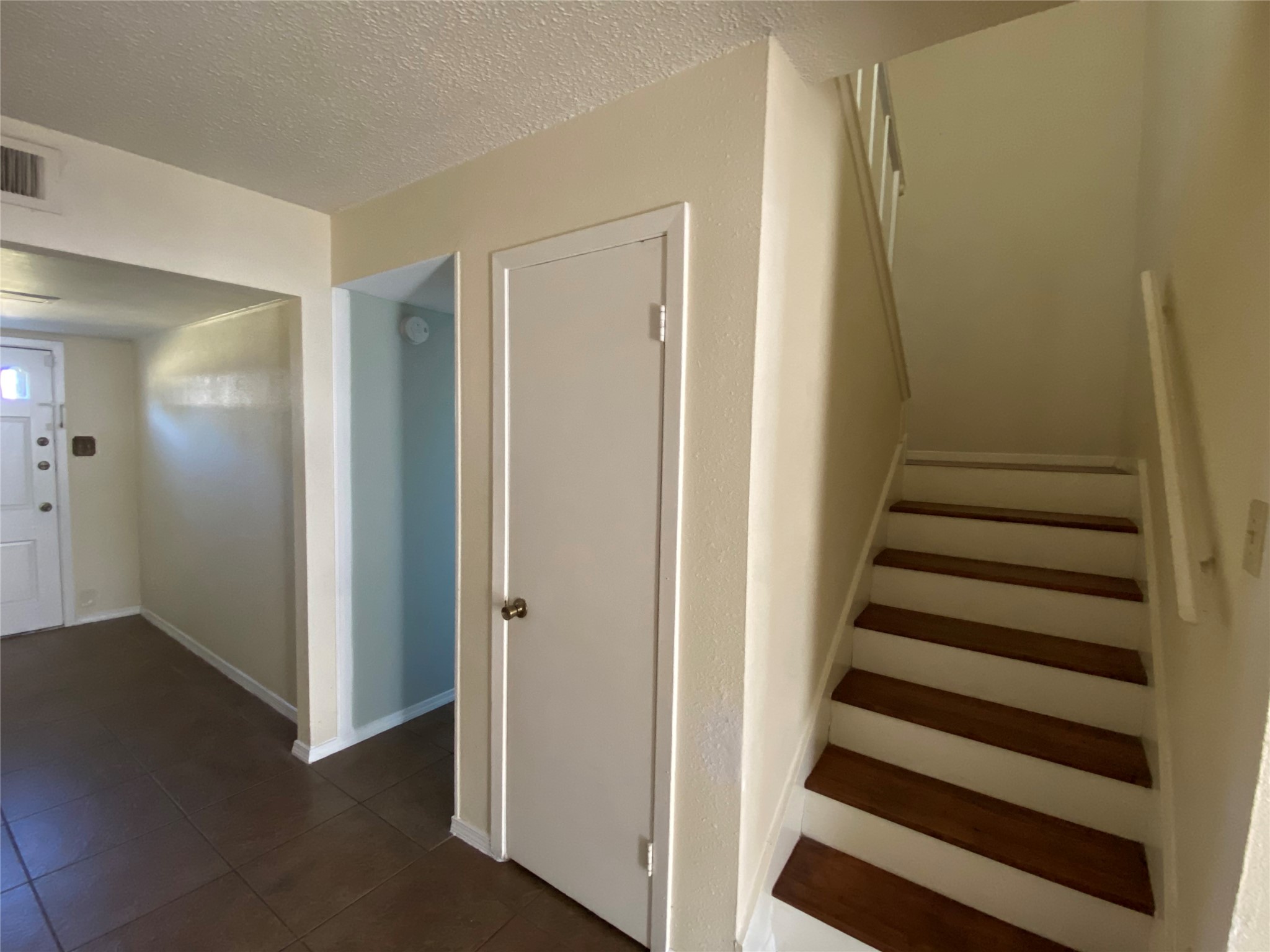 8470 Leawood Boulevard Property Photo 8