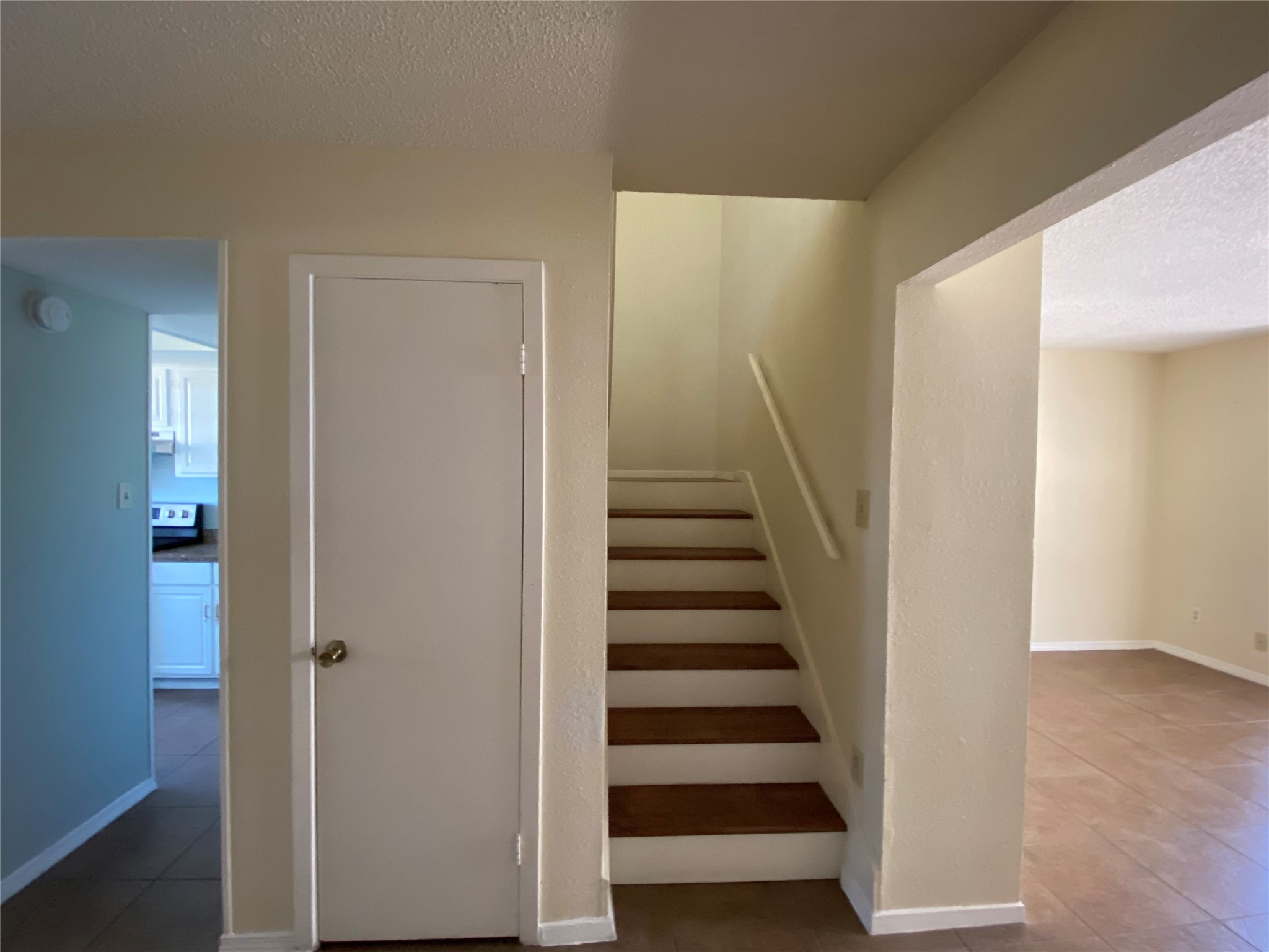 8470 Leawood Boulevard Property Photo 11