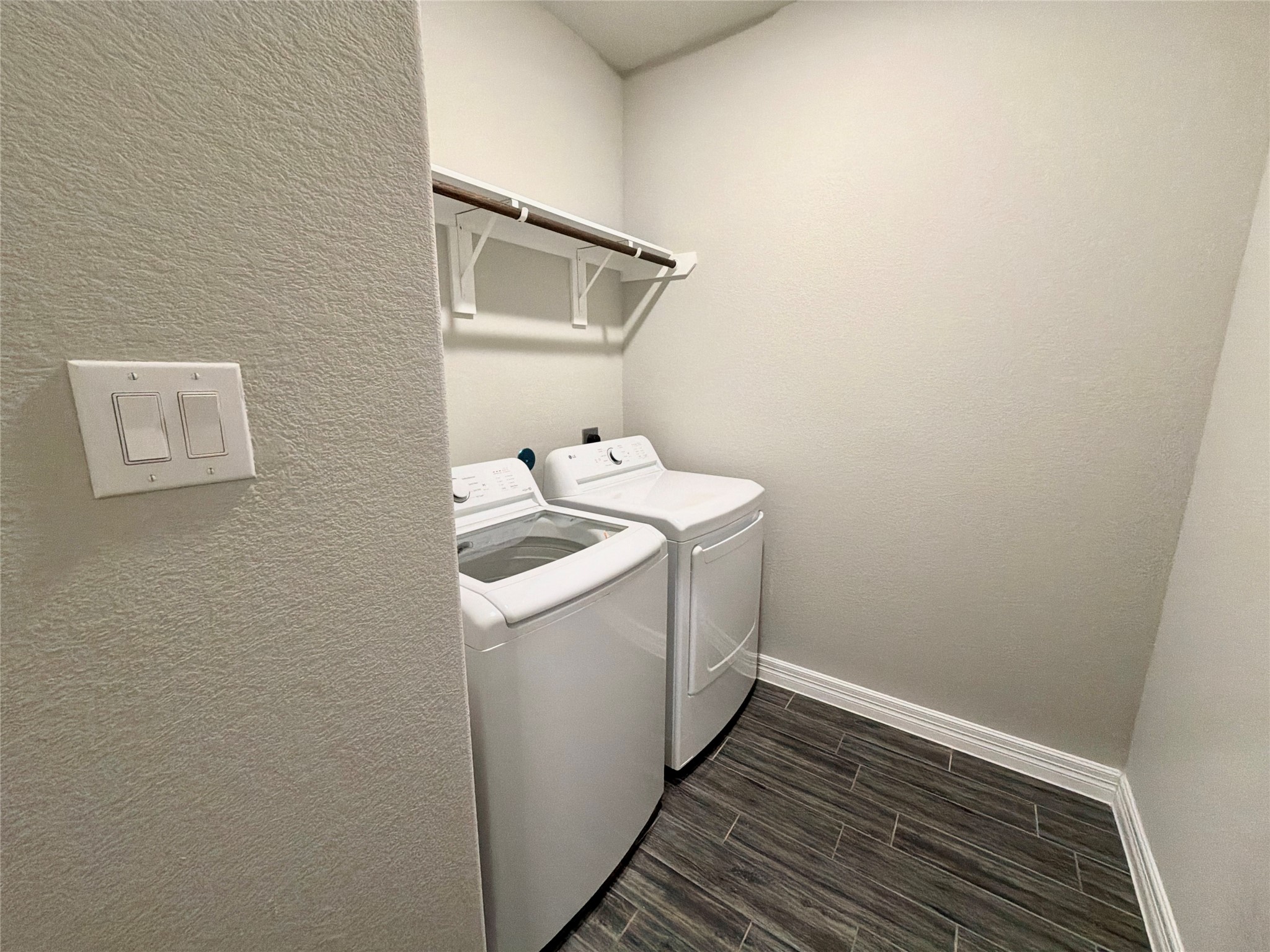 415 Northern Pike Drive Property Photo 11