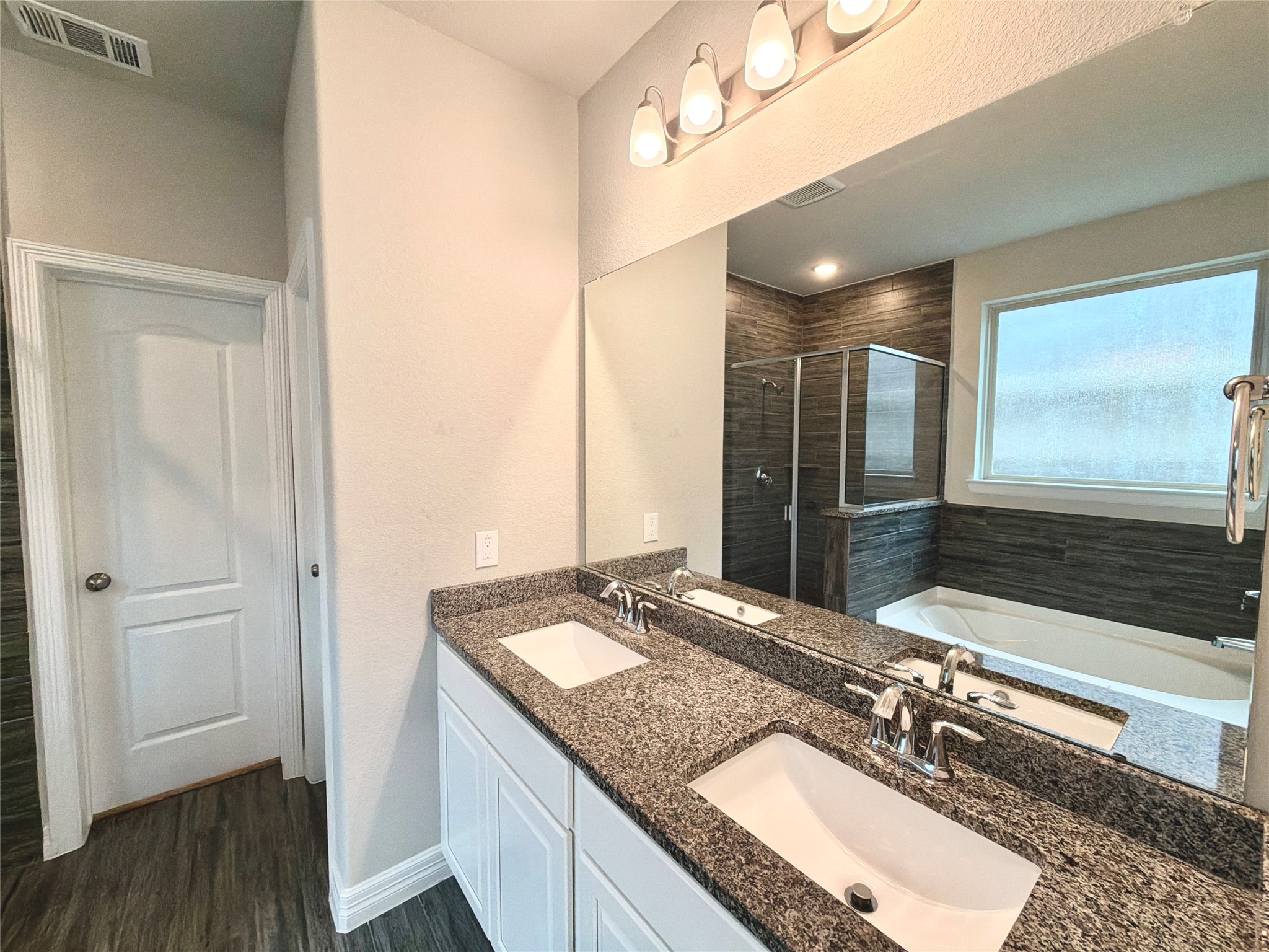 415 Northern Pike Drive Property Photo 15