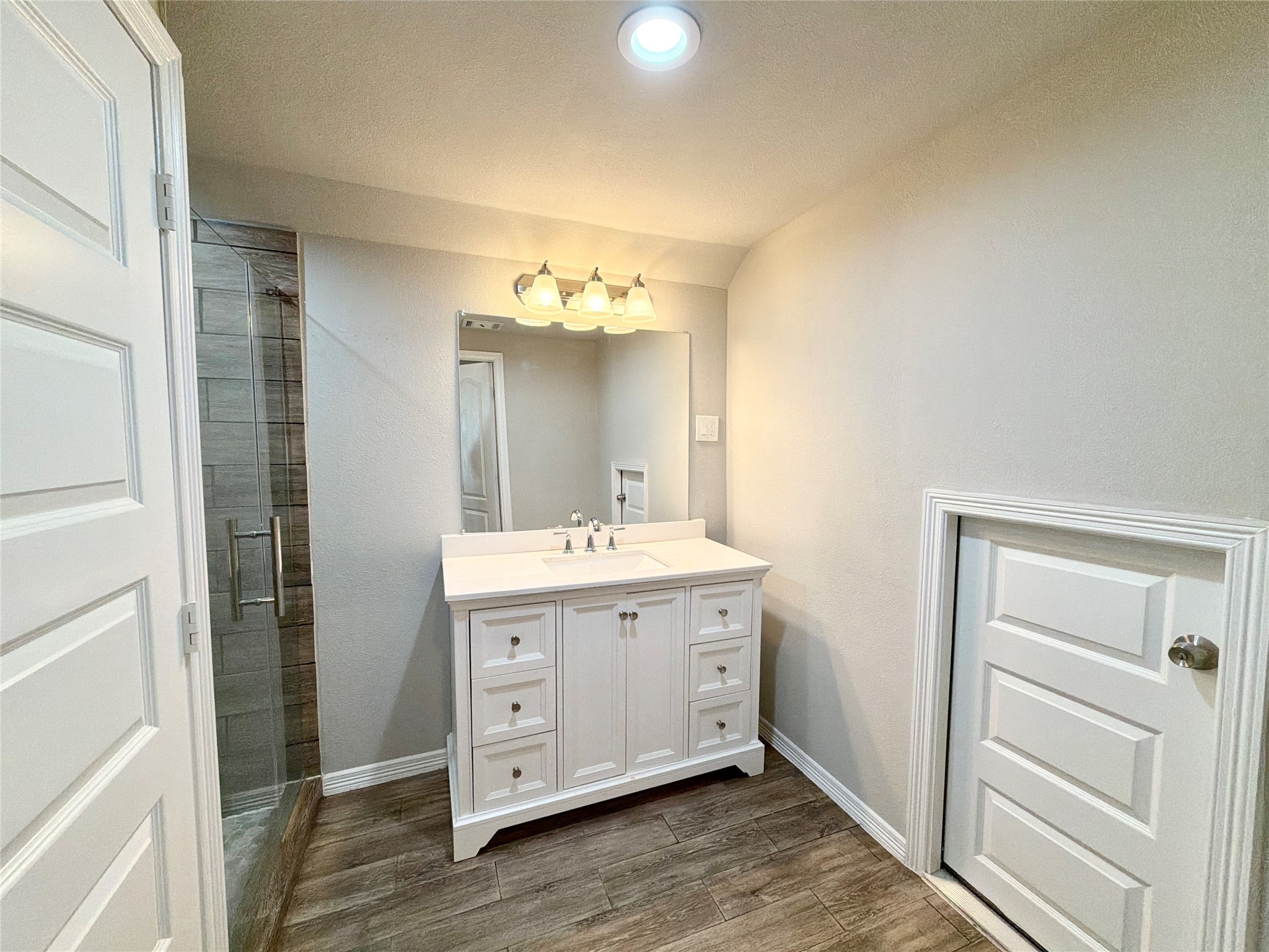 415 Northern Pike Drive Property Photo 27