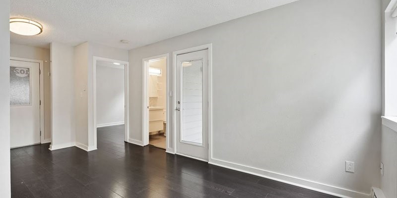 2037 Walnut St Property Photo 9