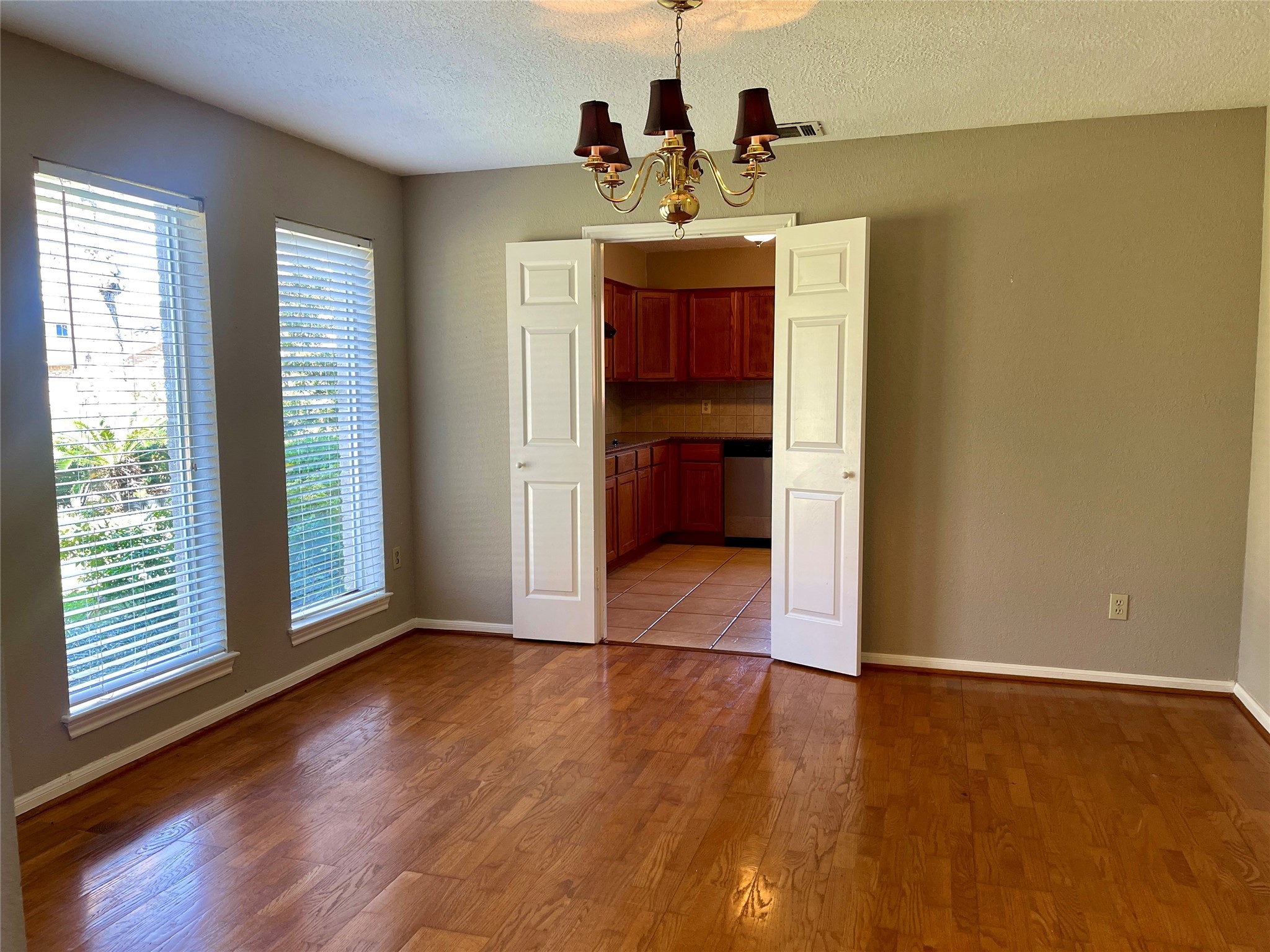 2127 Glenn Lakes Lane Property Photo 4