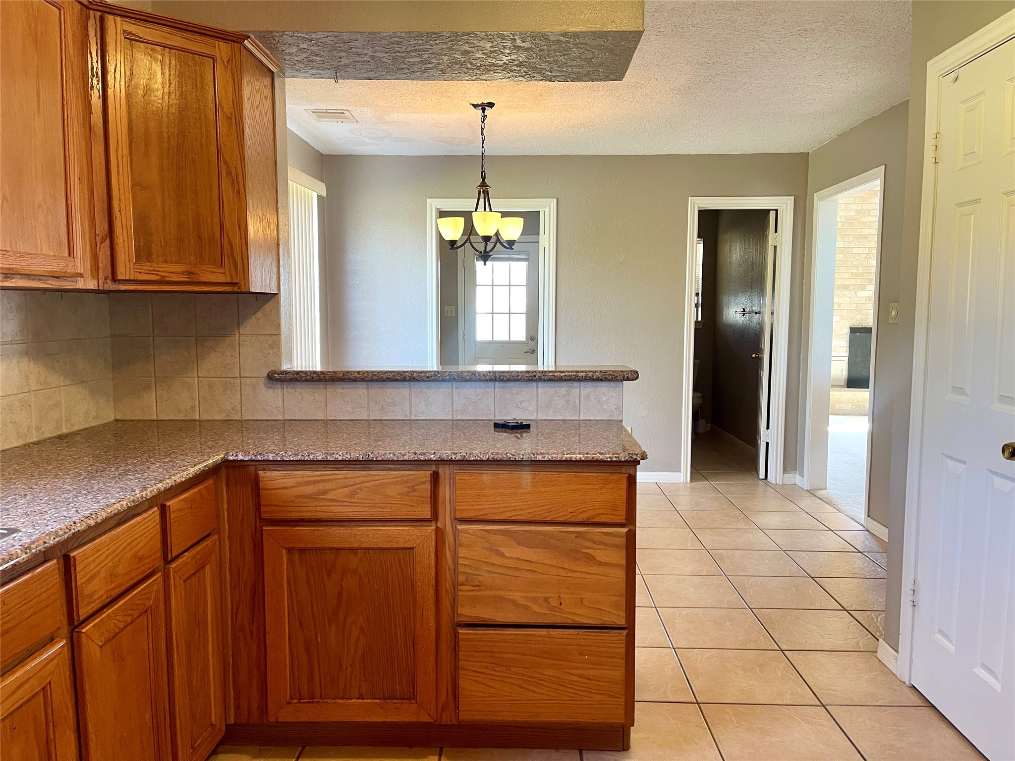 2127 Glenn Lakes Lane Property Photo 7