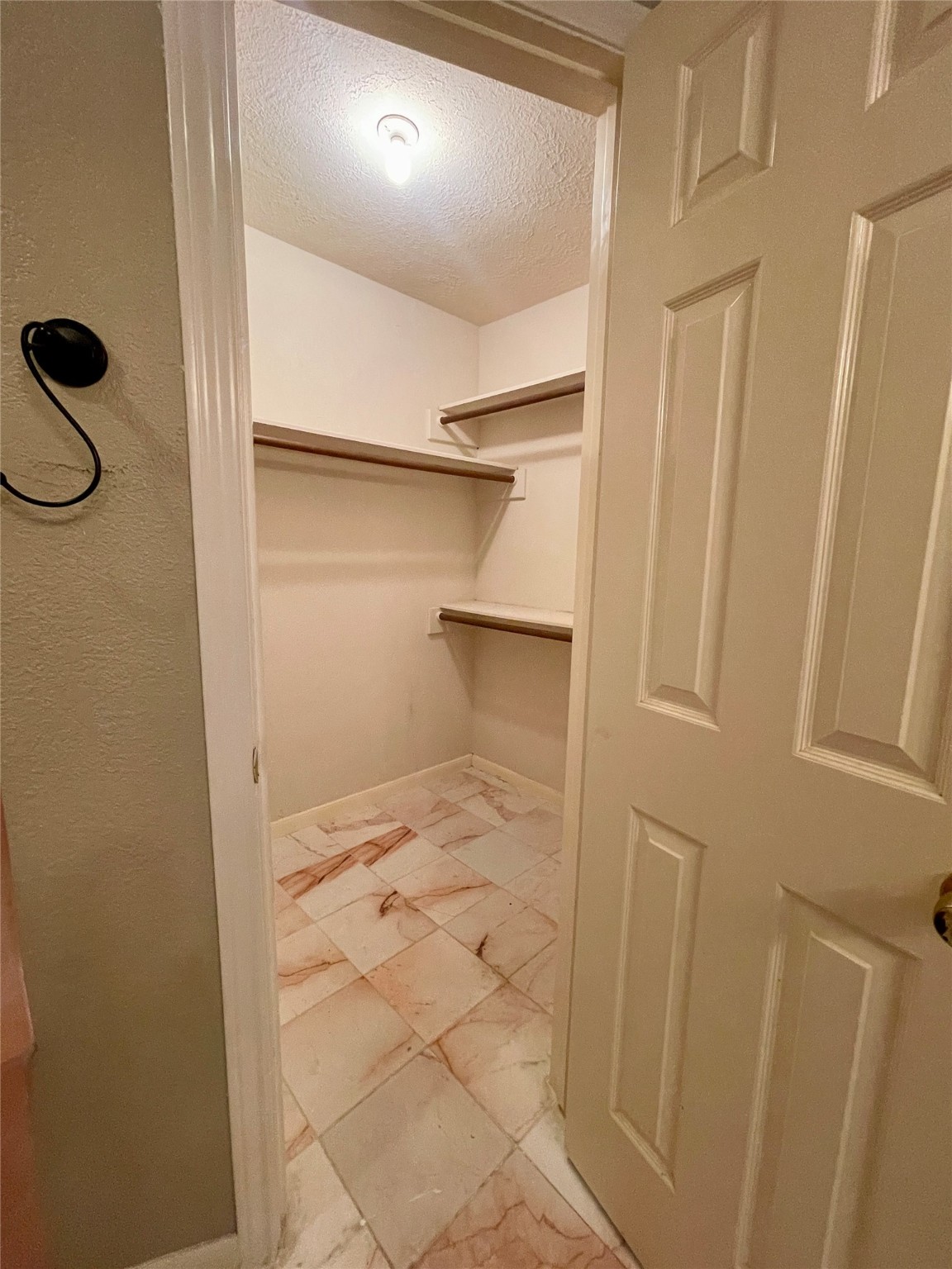 2127 Glenn Lakes Lane Property Photo 19