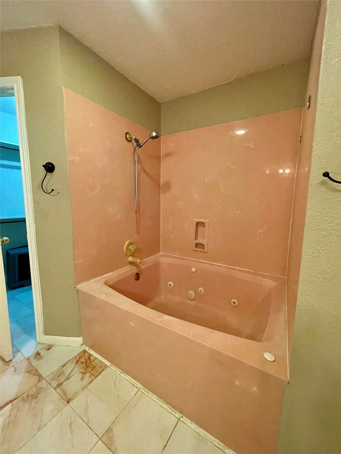 2127 Glenn Lakes Lane Property Photo 20