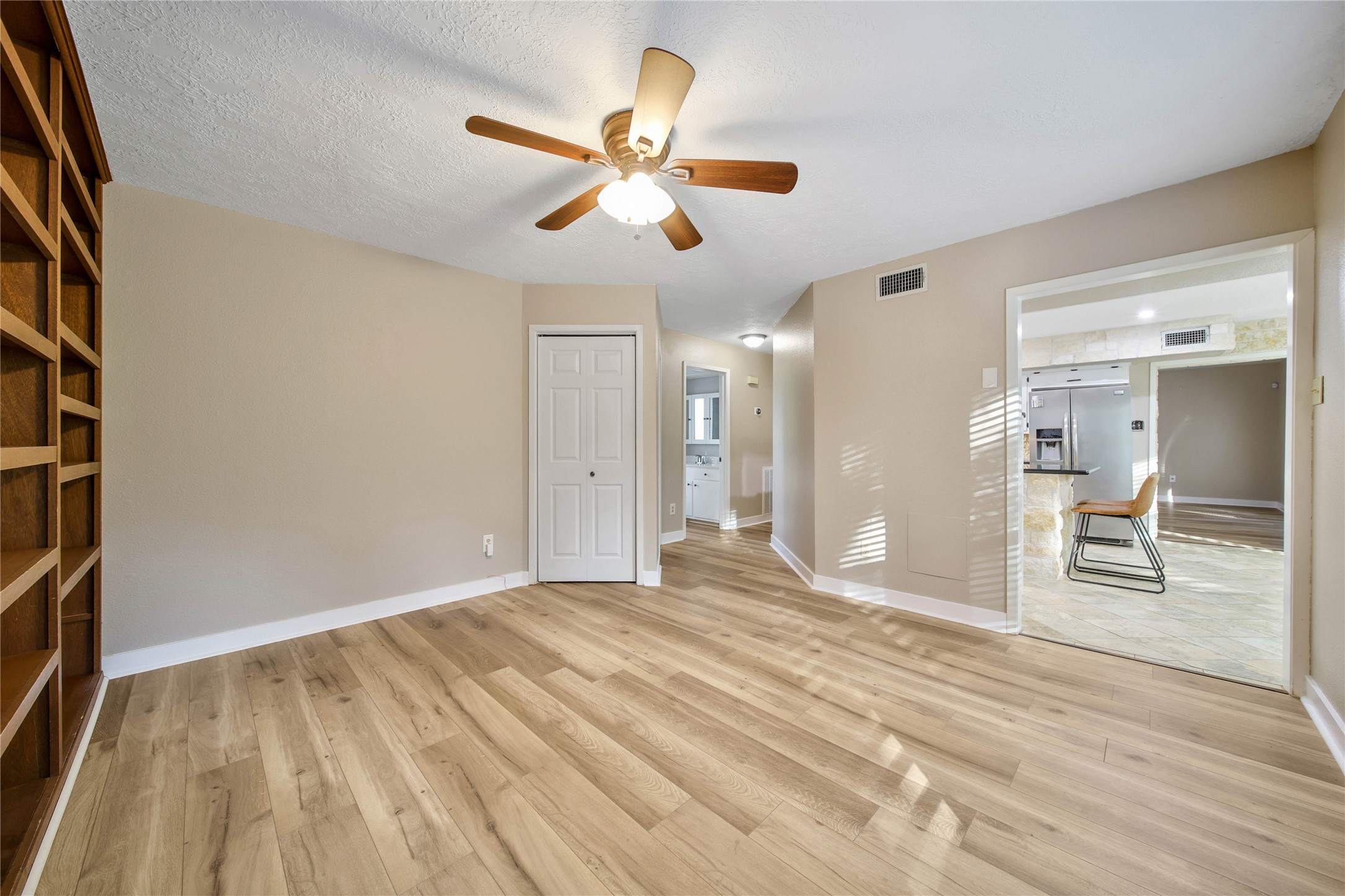 9814 King Circle S Property Photo 13