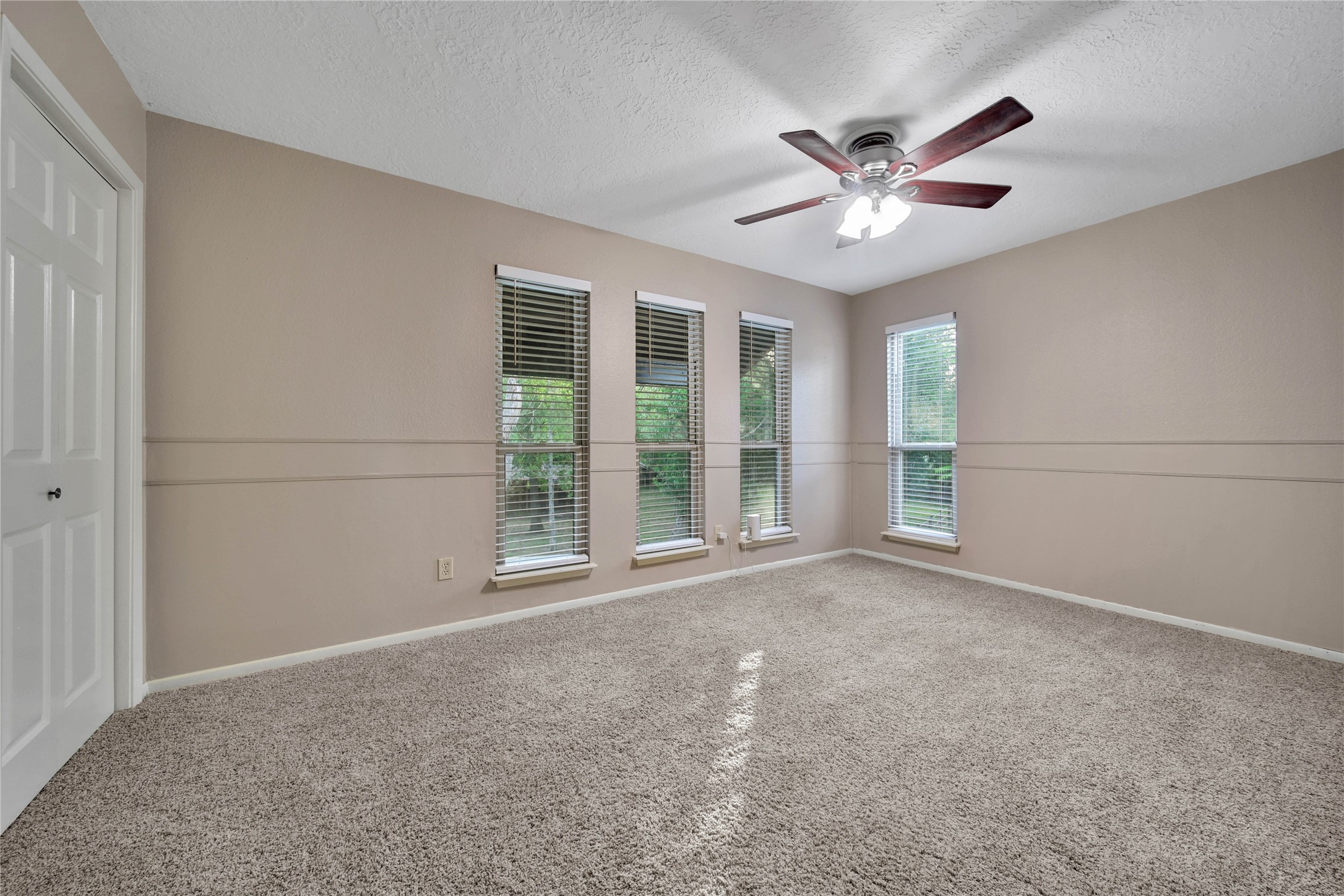 9814 King Circle S Property Photo 24