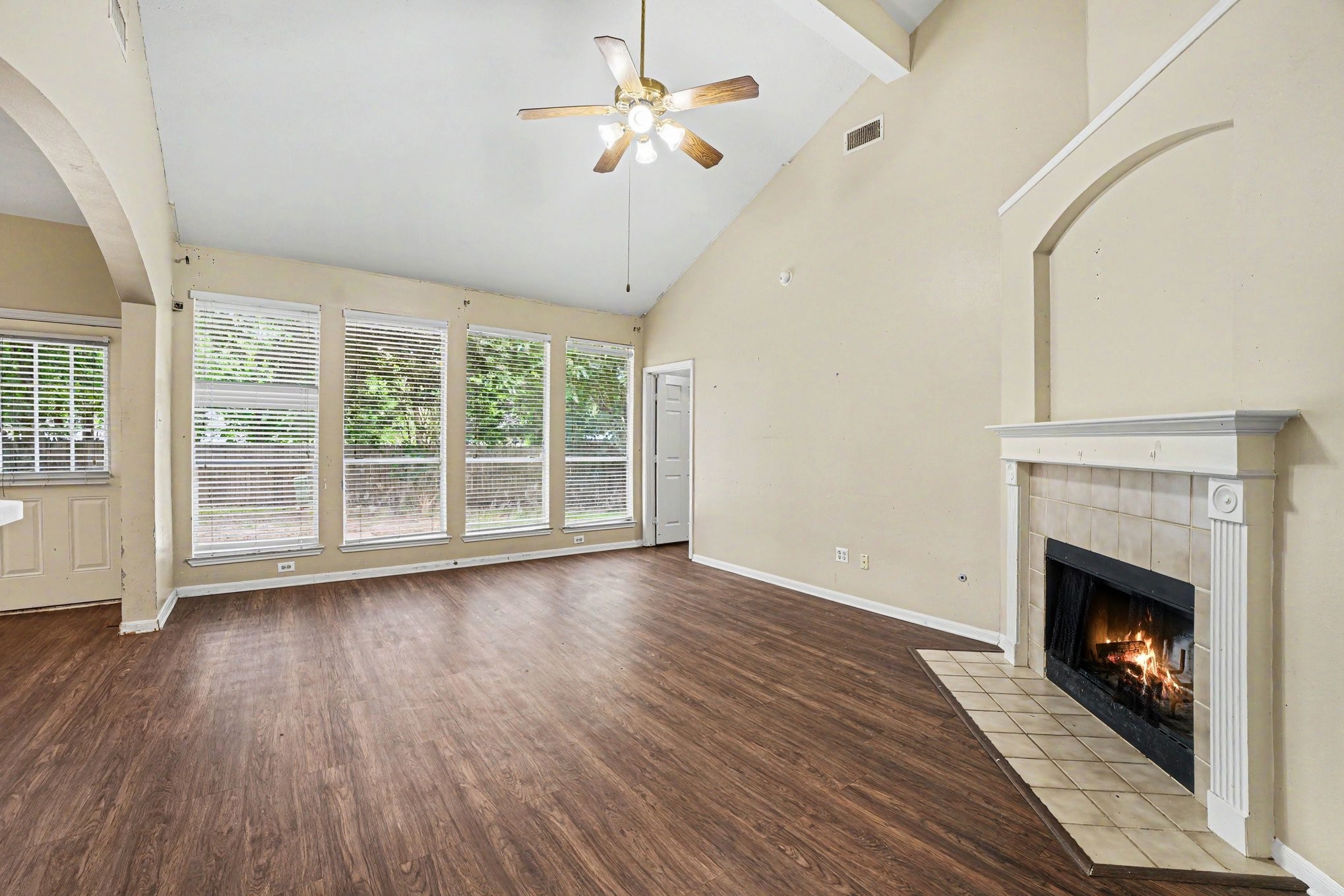1805 Manor Circle Property Photo 4