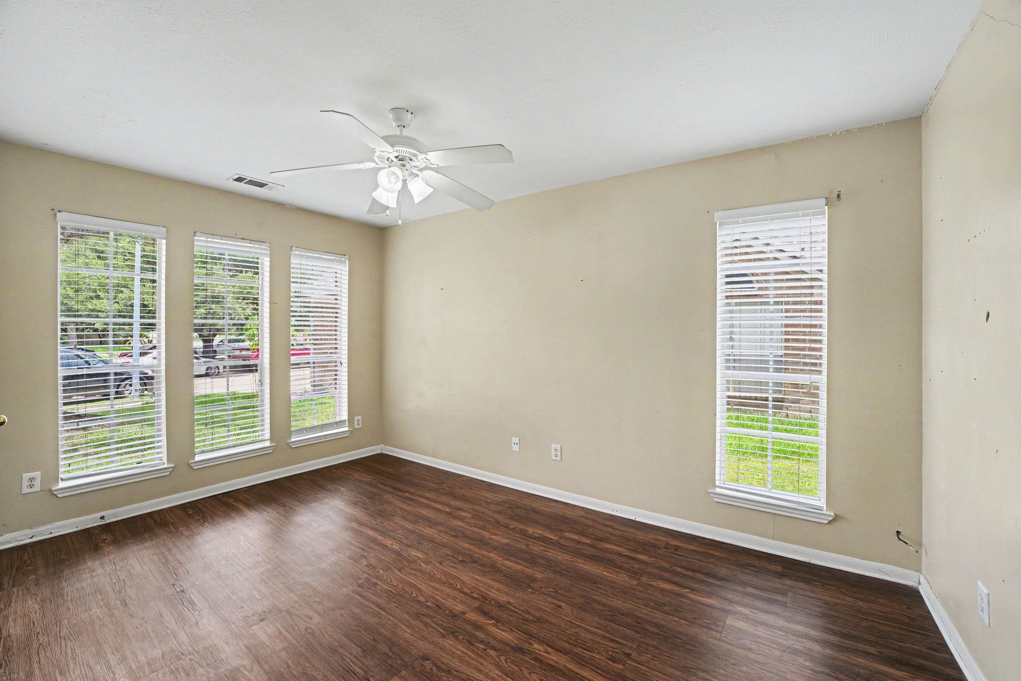 1805 Manor Circle Property Photo 18