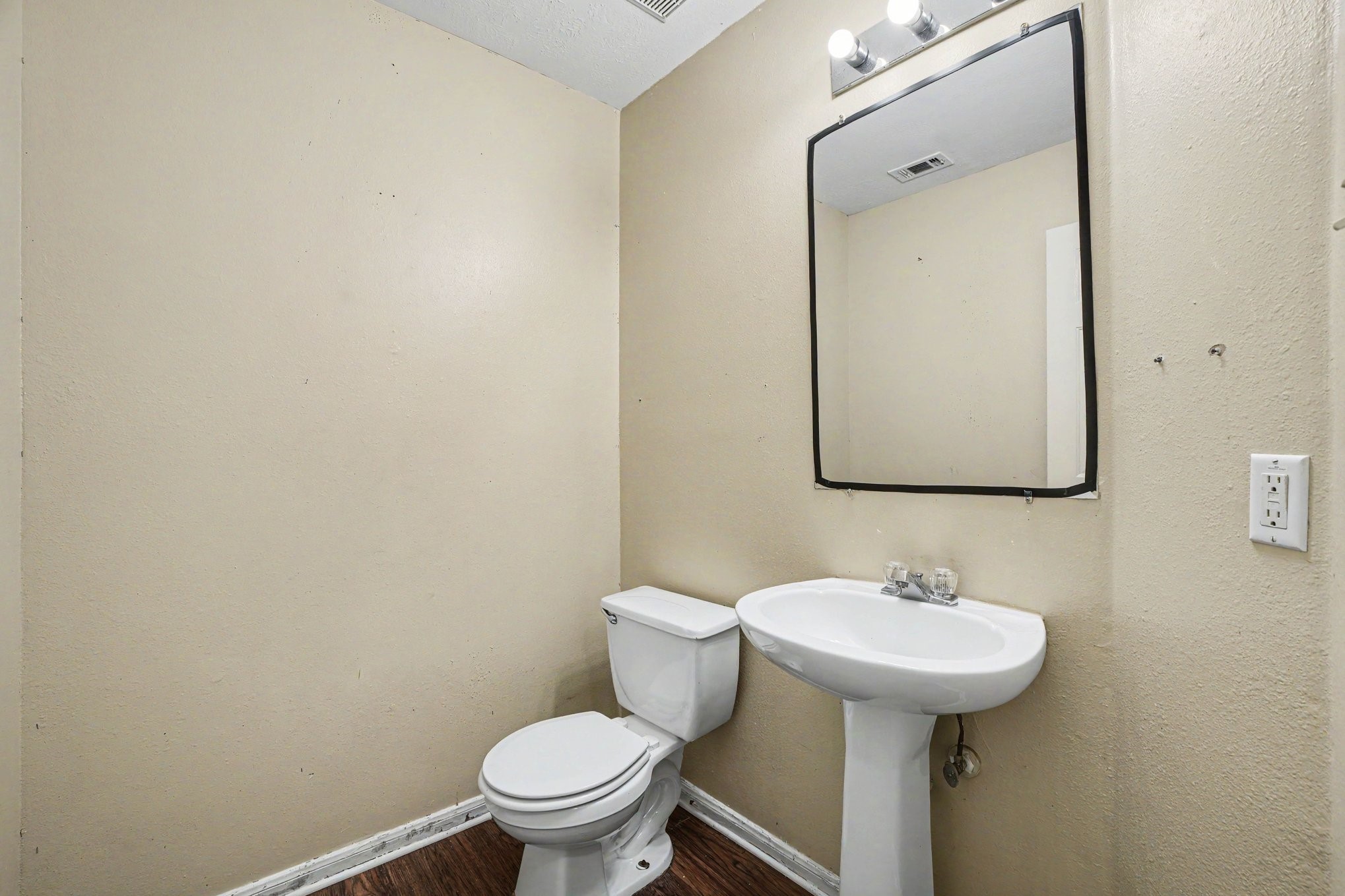 1805 Manor Circle Property Photo 20