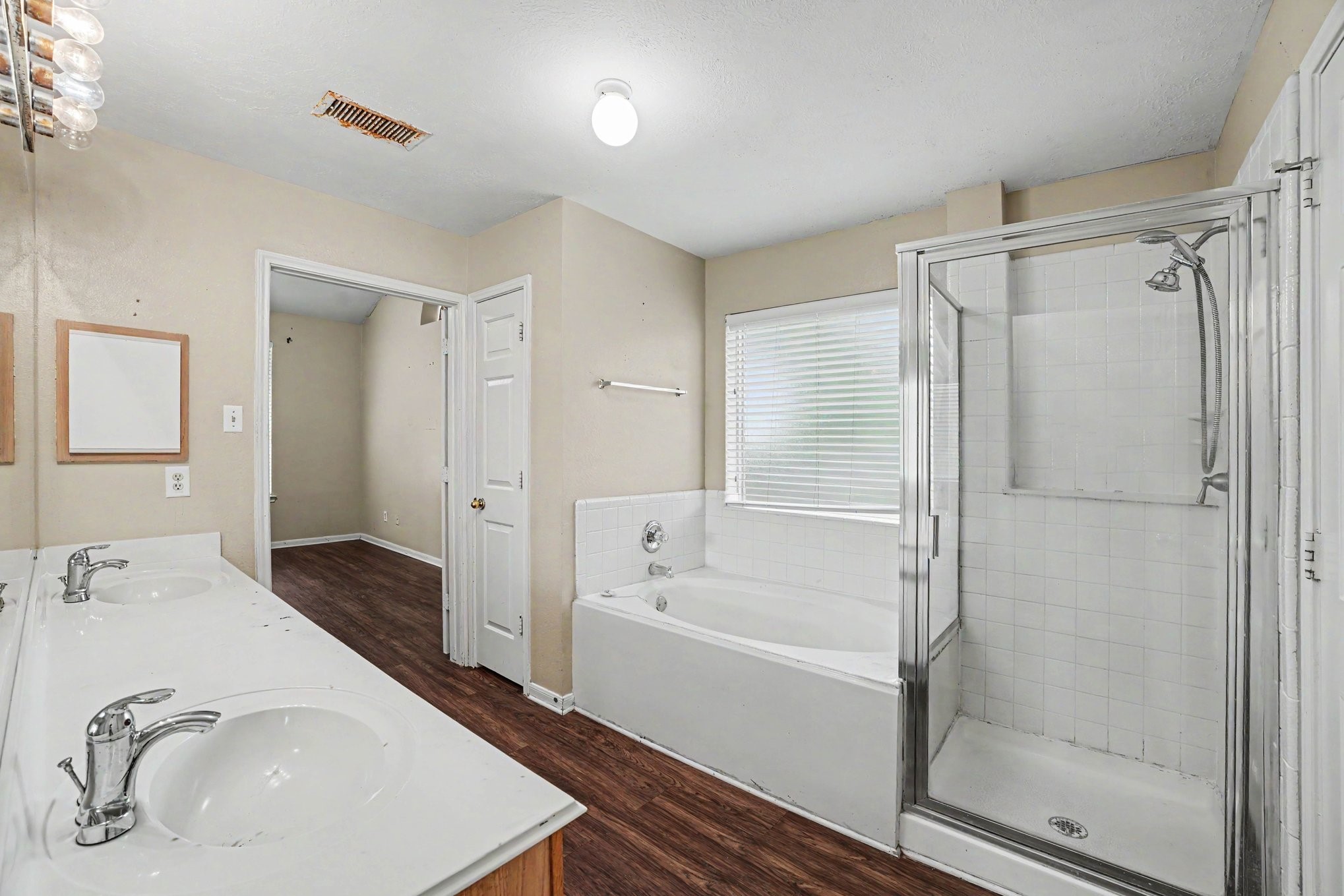 1805 Manor Circle Property Photo 22