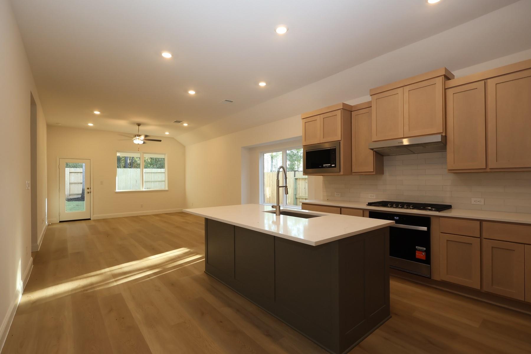 30306 Ruby Forest Court, Magnolia Tx 77354 Property Photo 6