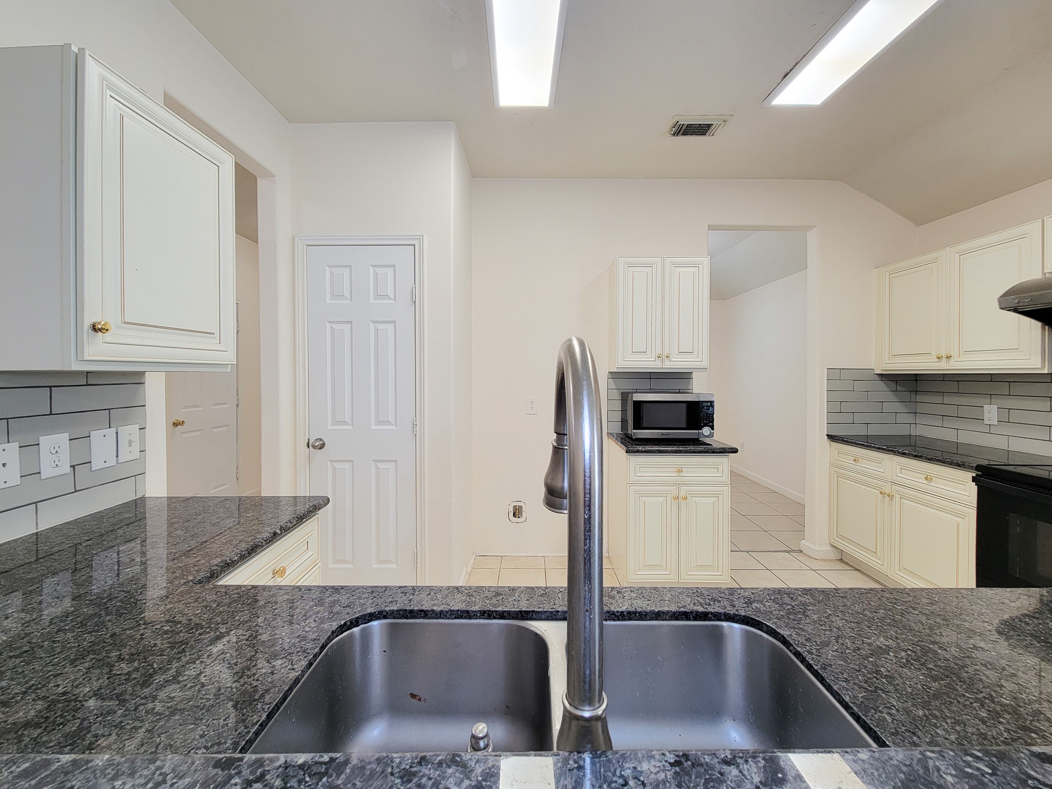 3010 Stonecross Lane Property Photo 14