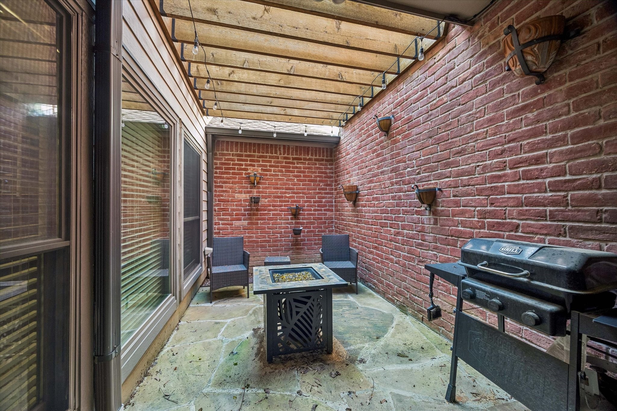 7447 Cambridge Street 98 Property Photo 25