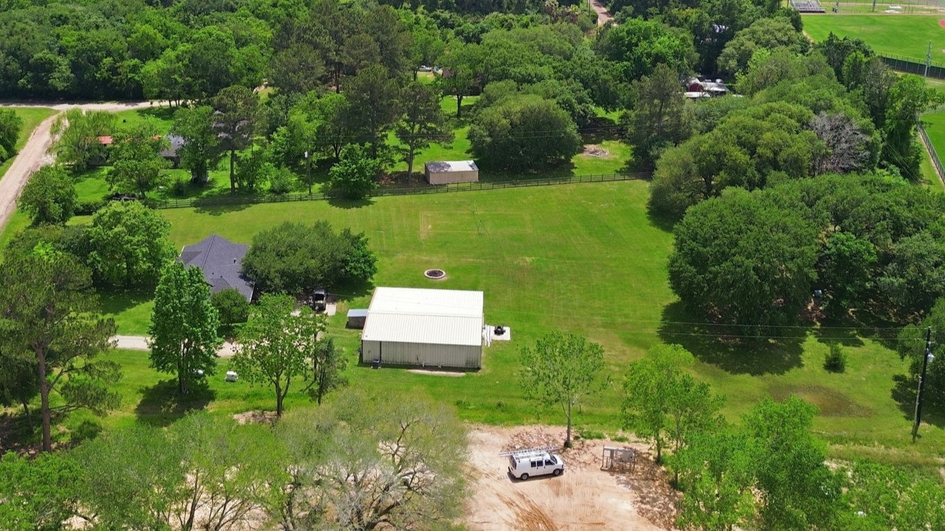 19819 Hampton Wood Drive Property Photo 38