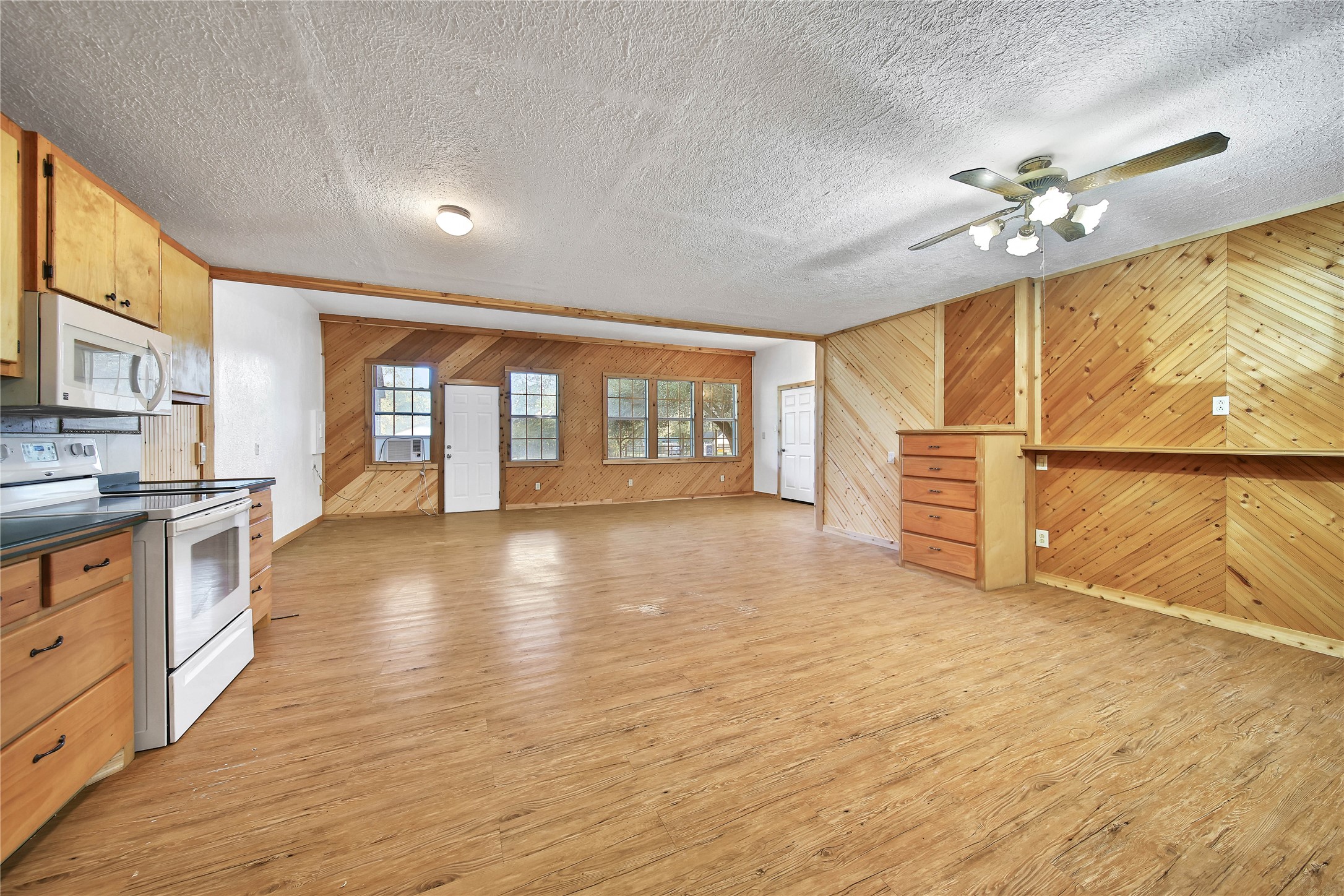 14668 Lynnwood Drive Property Photo 16