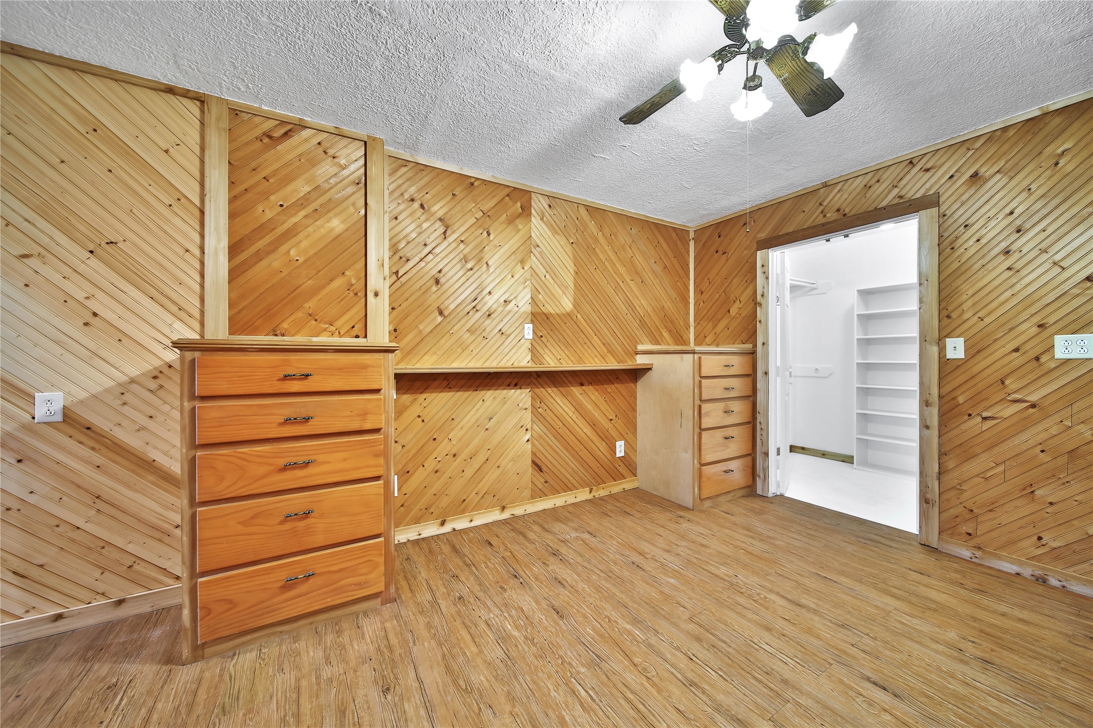 14668 Lynnwood Drive Property Photo 18