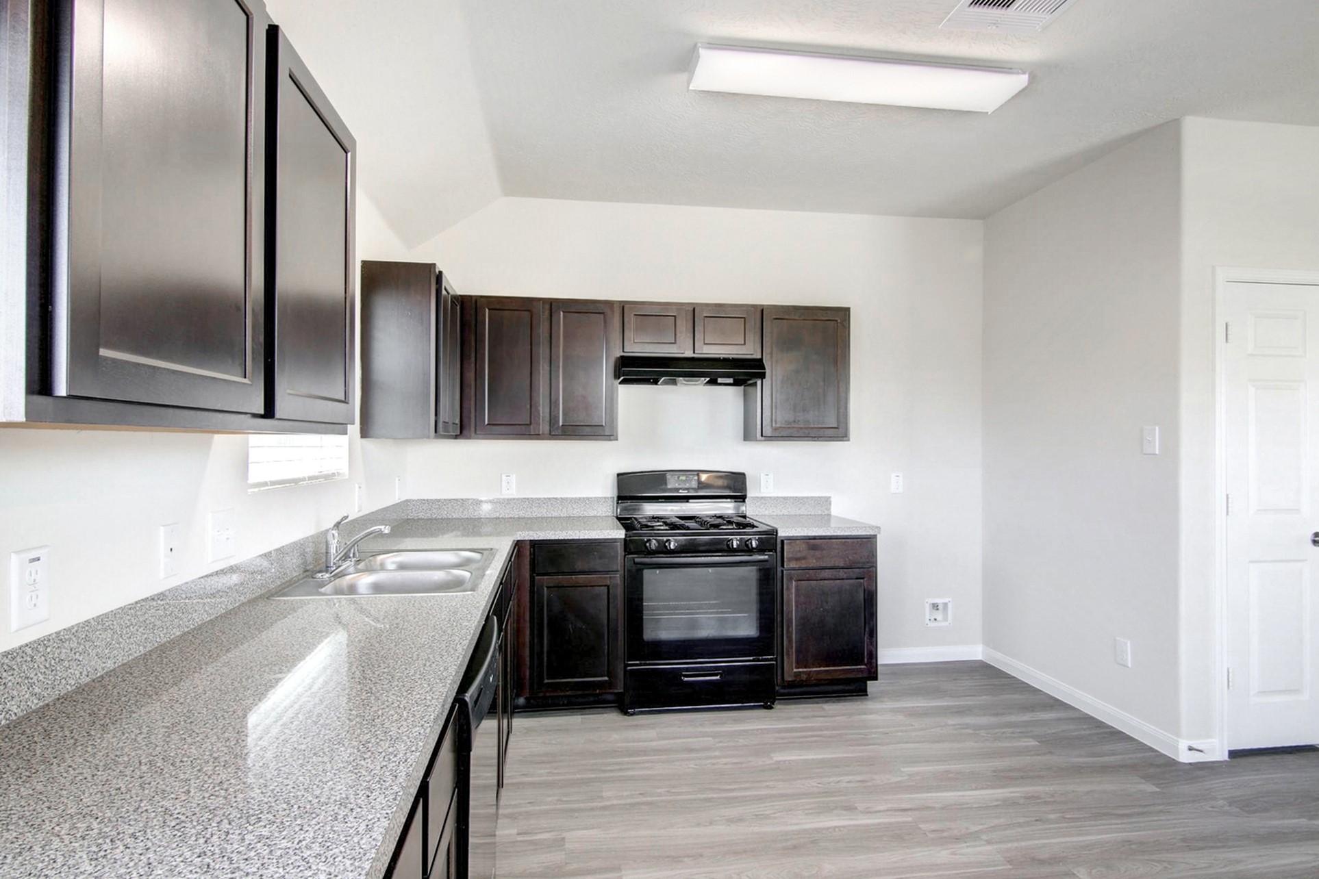 12703 Rio Nueces Lane Property Photo 5