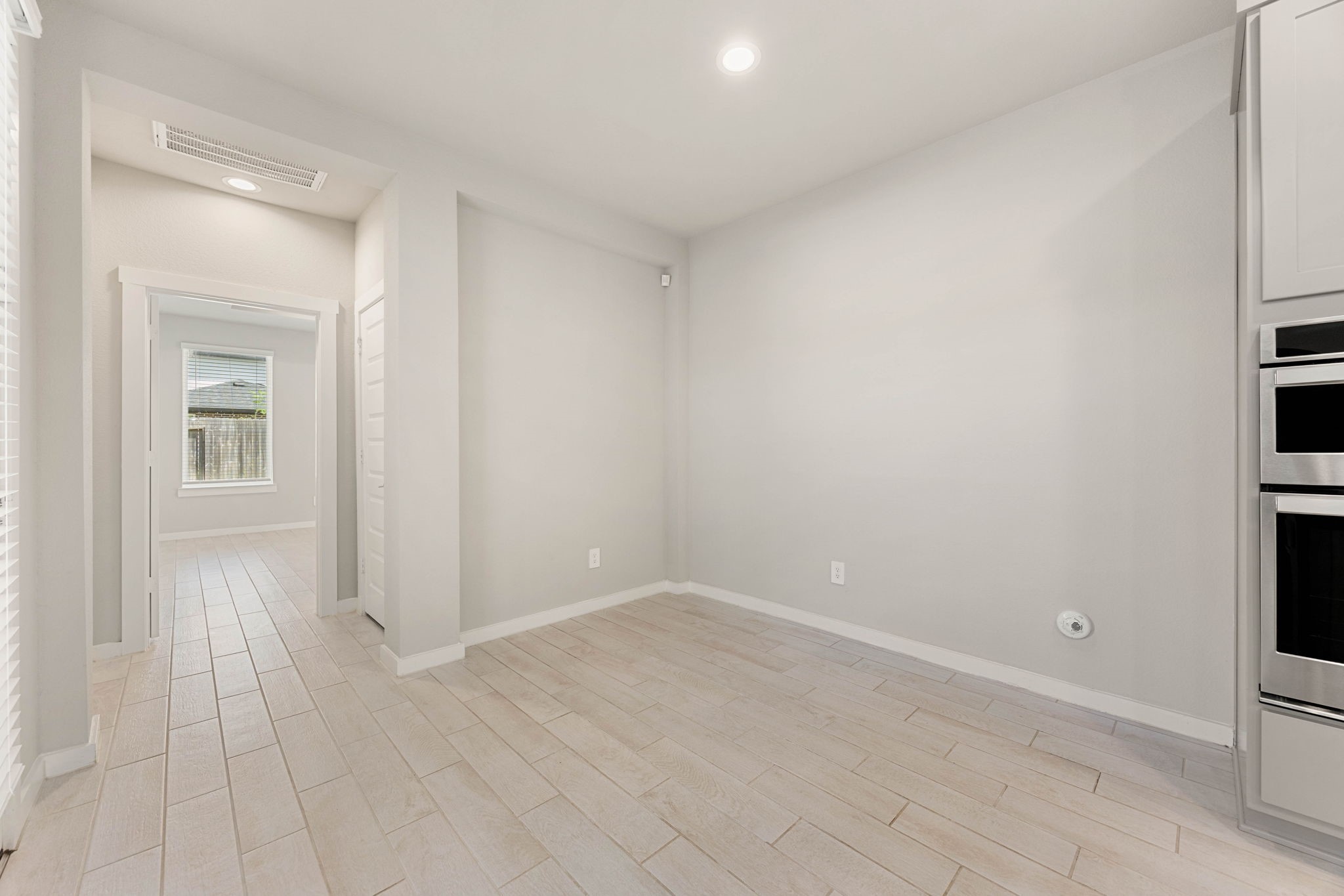 28450 Hazel Trail Property Photo 18