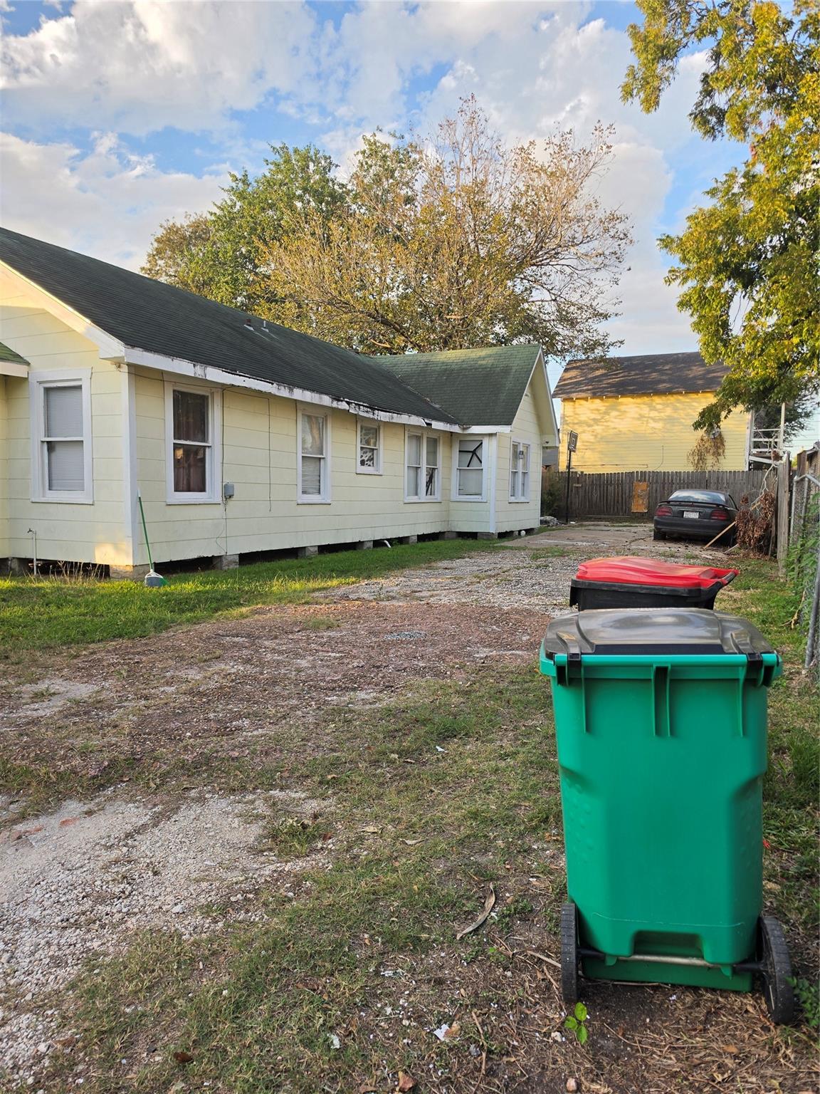 108 W Humble Street, Baytown Tx 77520 Property Photo 1