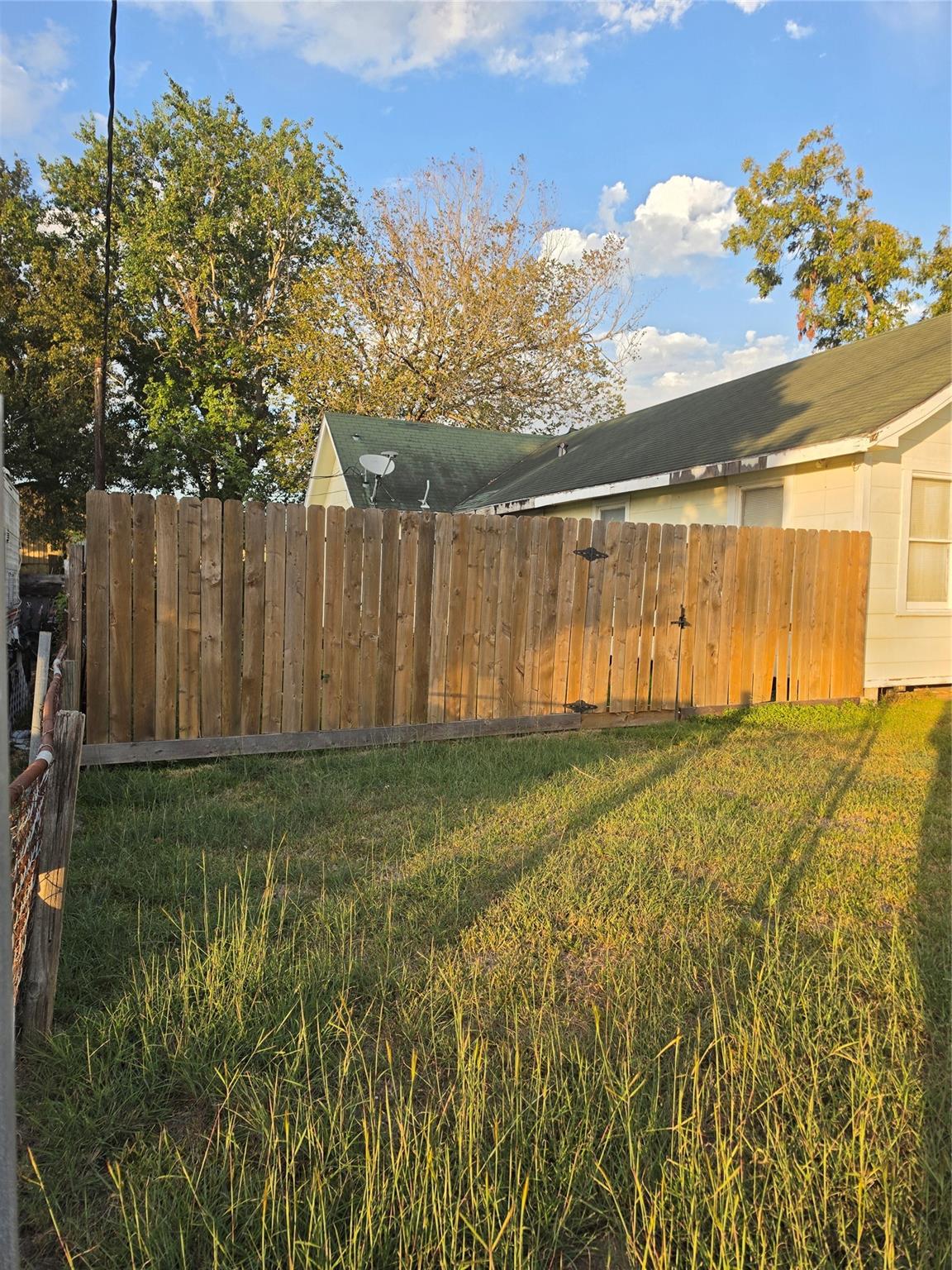 108 W Humble Street, Baytown Tx 77520 Property Photo 7