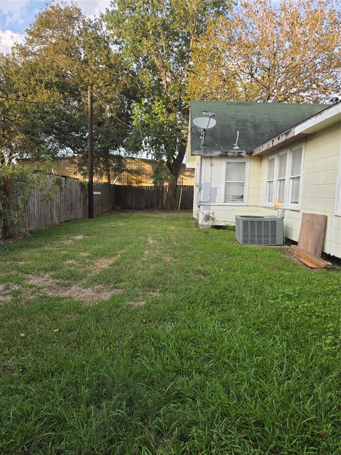 108 W Humble Street, Baytown Tx 77520 Property Photo 11