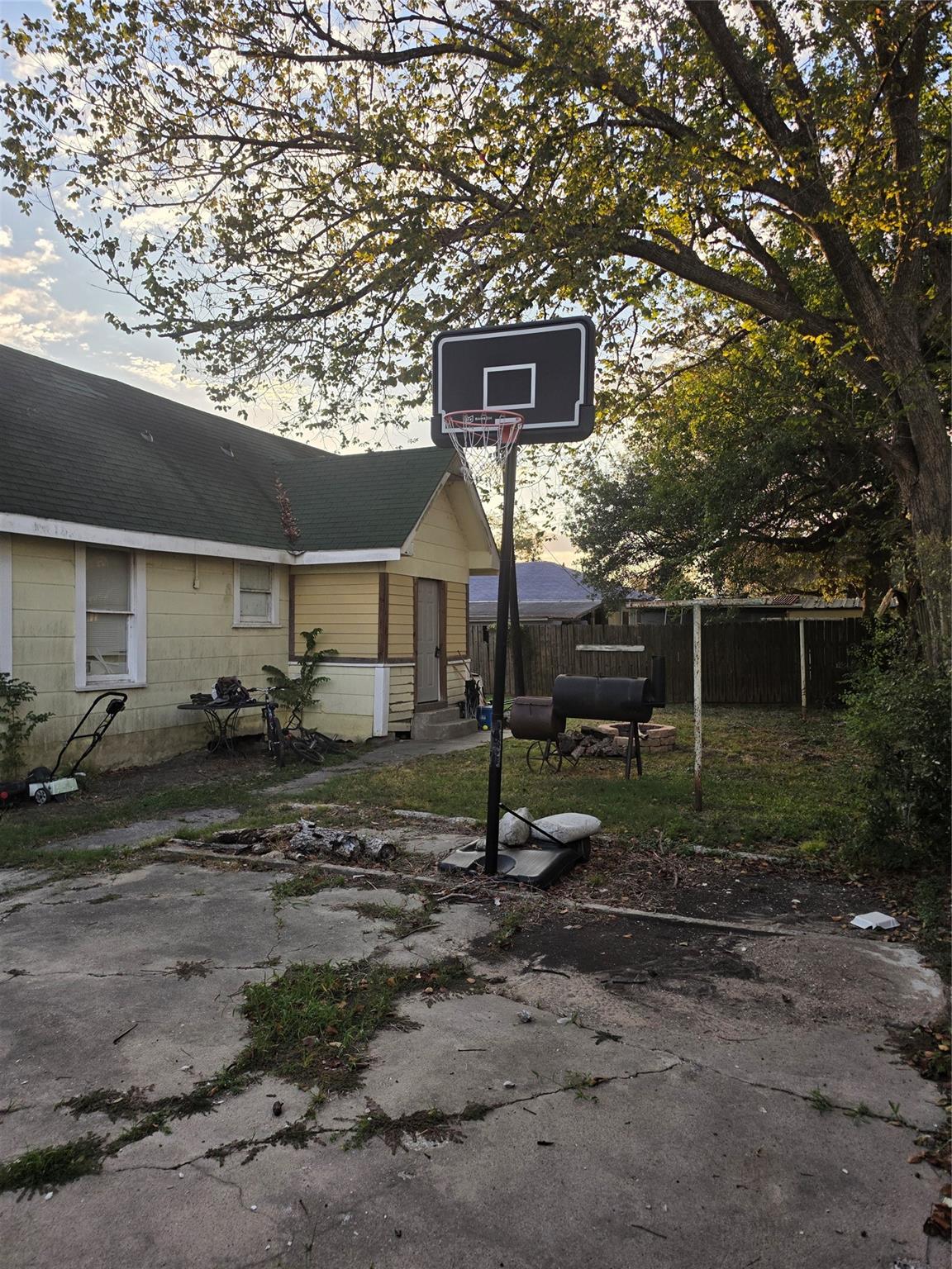108 W Humble Street, Baytown Tx 77520 Property Photo 15