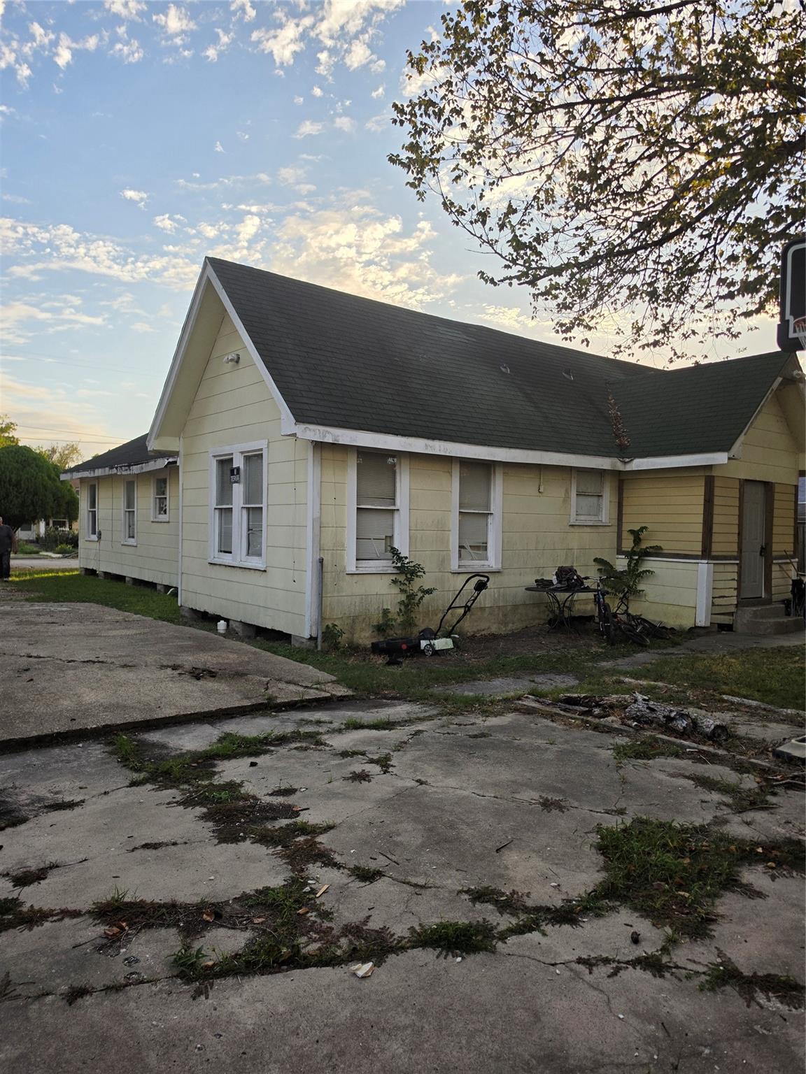 108 W Humble Street, Baytown Tx 77520 Property Photo 16