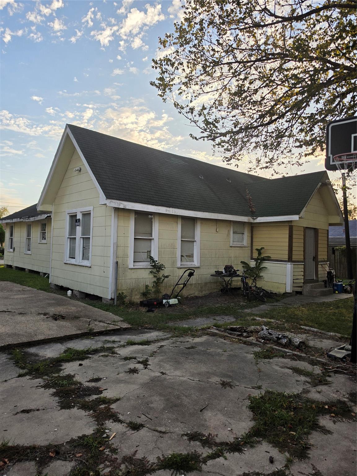 108 W Humble Street, Baytown Tx 77520 Property Photo 18