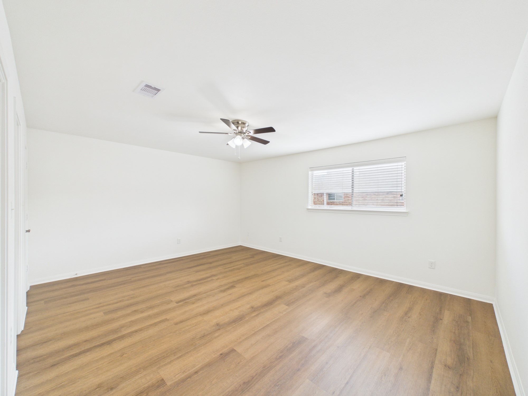 5343 Richmond Avenue 21 Property Photo 15