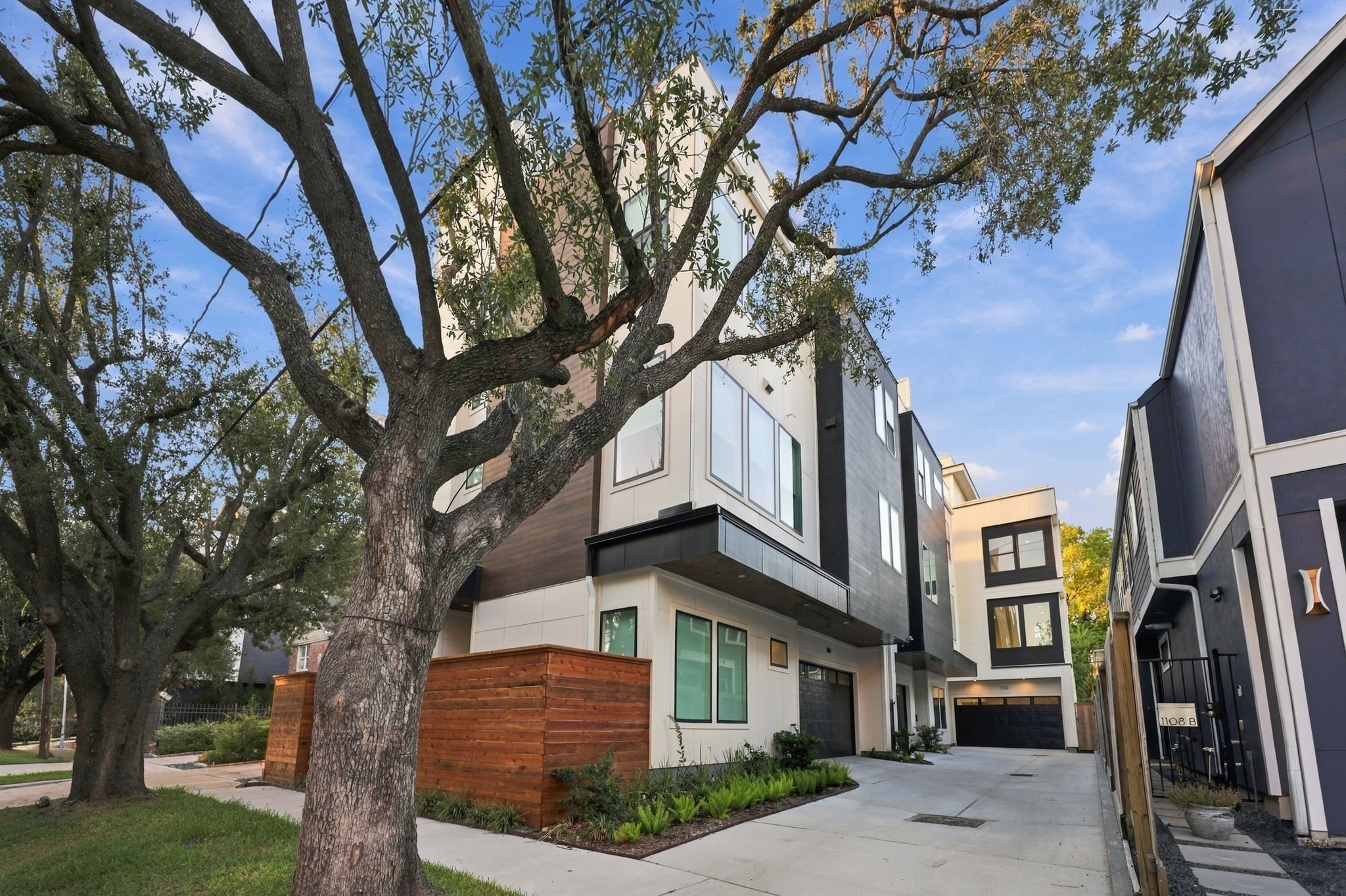 1110 Peden Street A Or B Property Photo 1