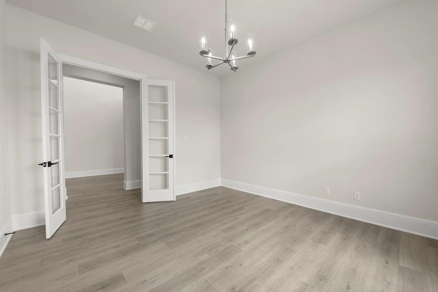 9334 Churchill Gardens Court Property Photo 6