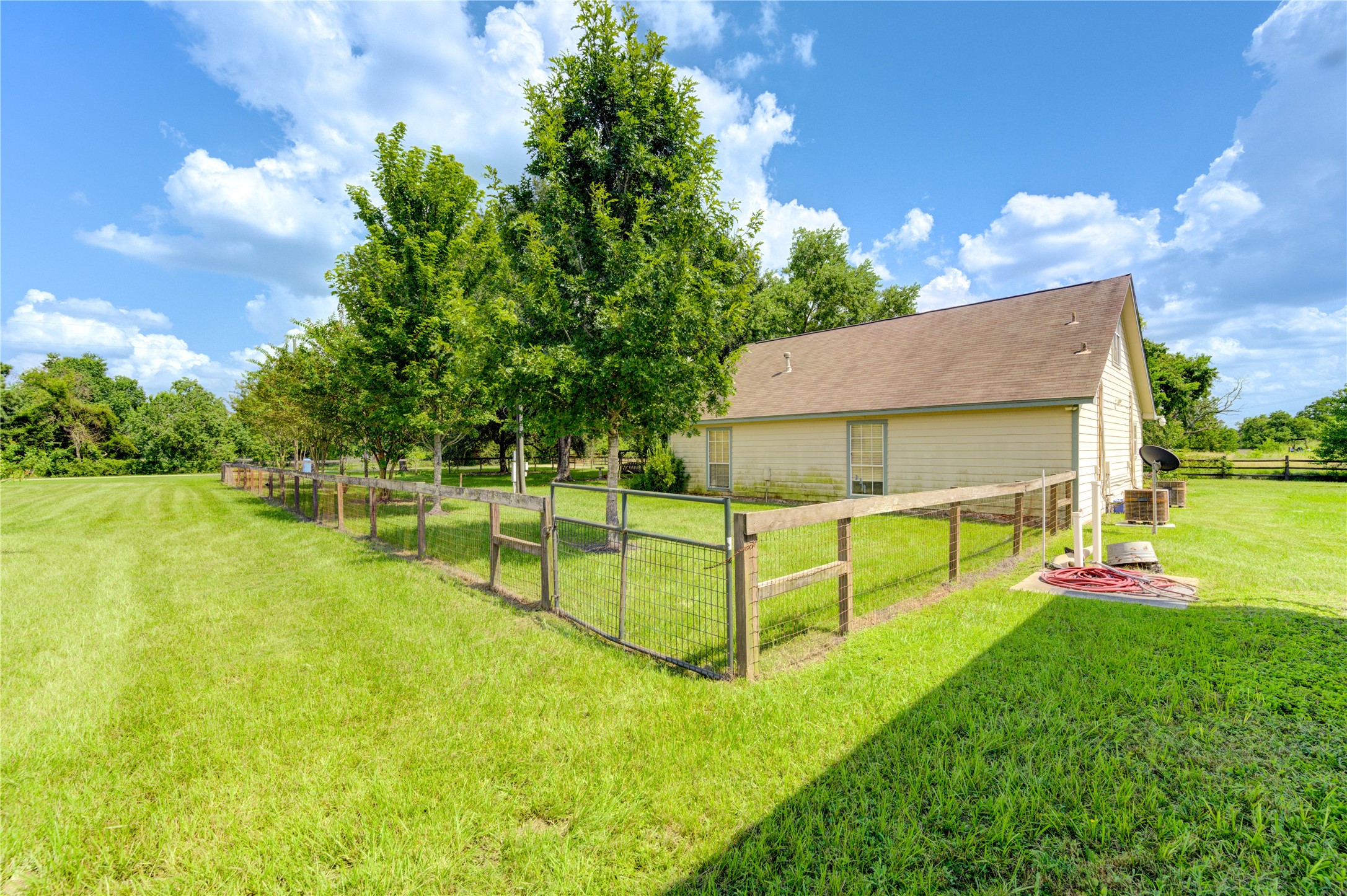 922 Agg Road Property Photo 7