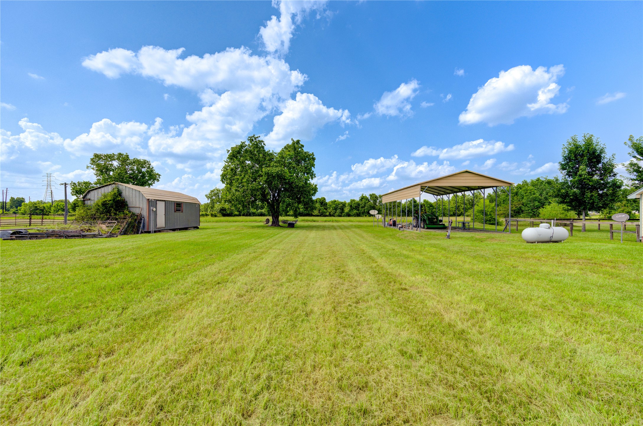 922 Agg Road Property Photo 10