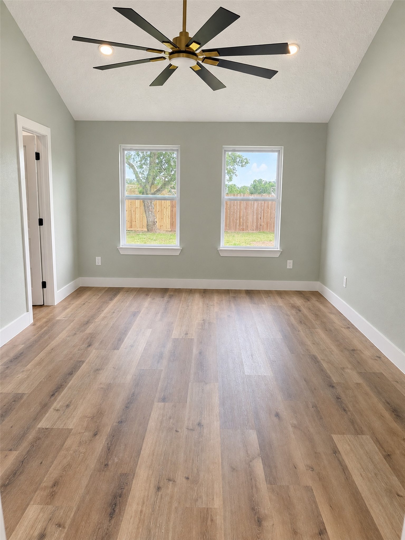6210 Clayridge Drive Property Photo 13