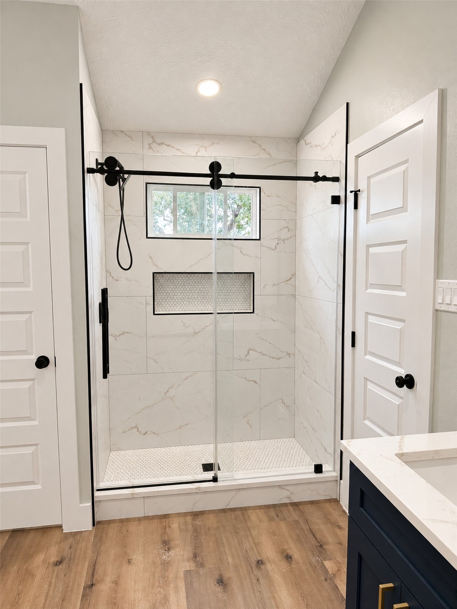 6210 Clayridge Drive Property Photo 15
