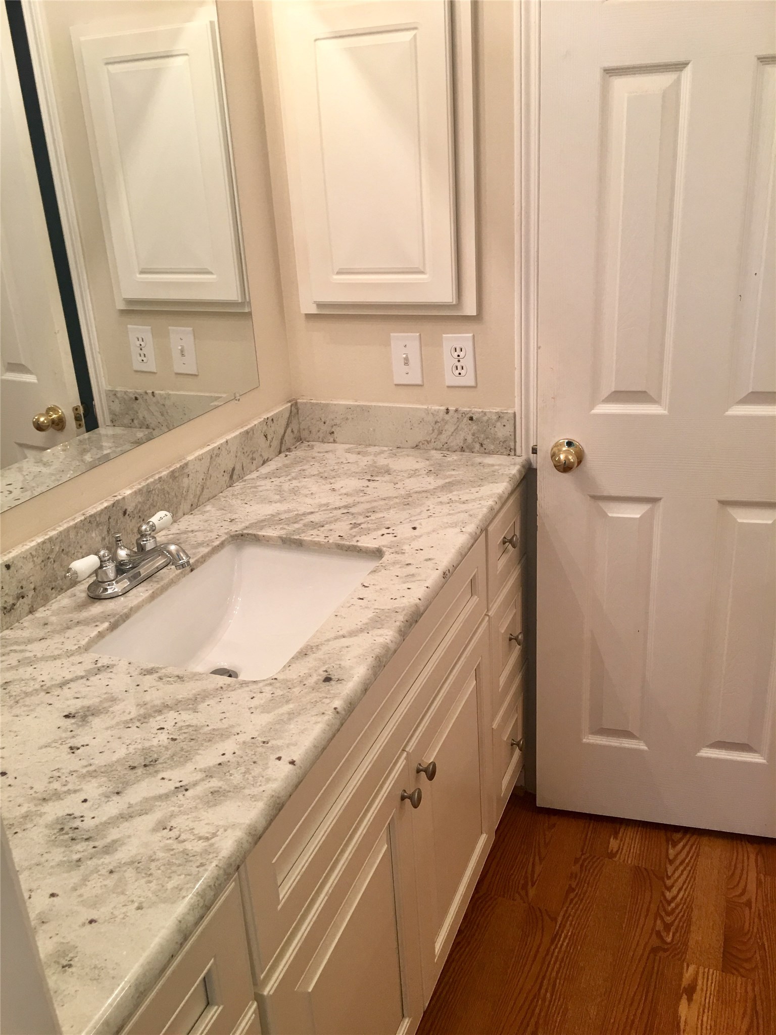 4804 Linden Street Property Photo 10