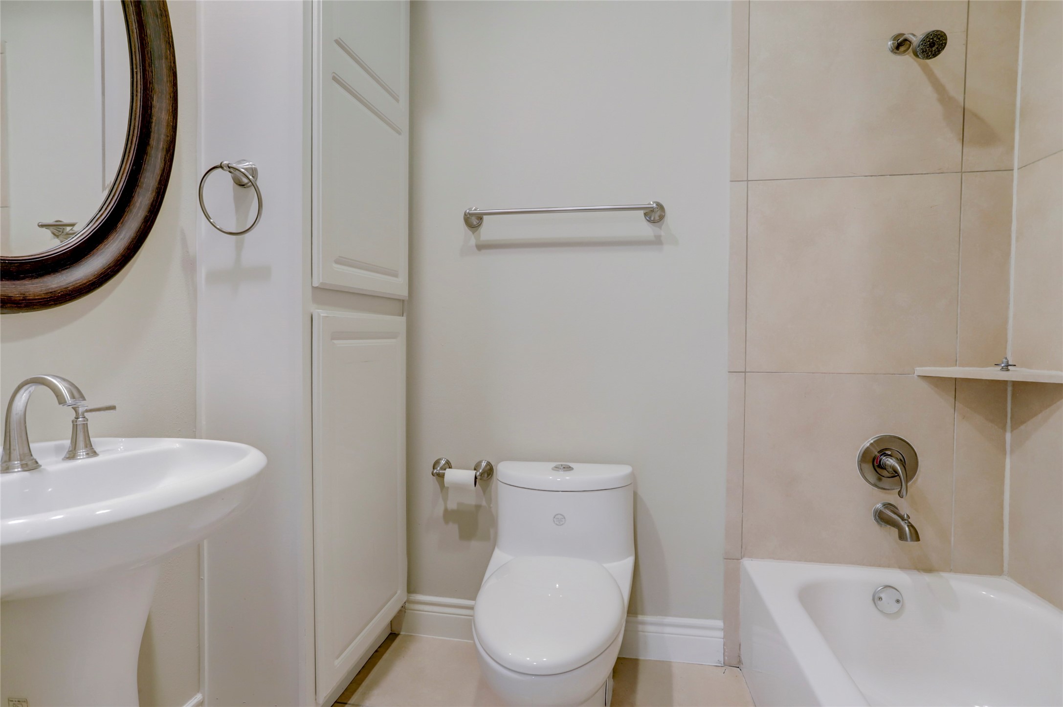 9133 Creekstone Lake Drive Property Photo 5