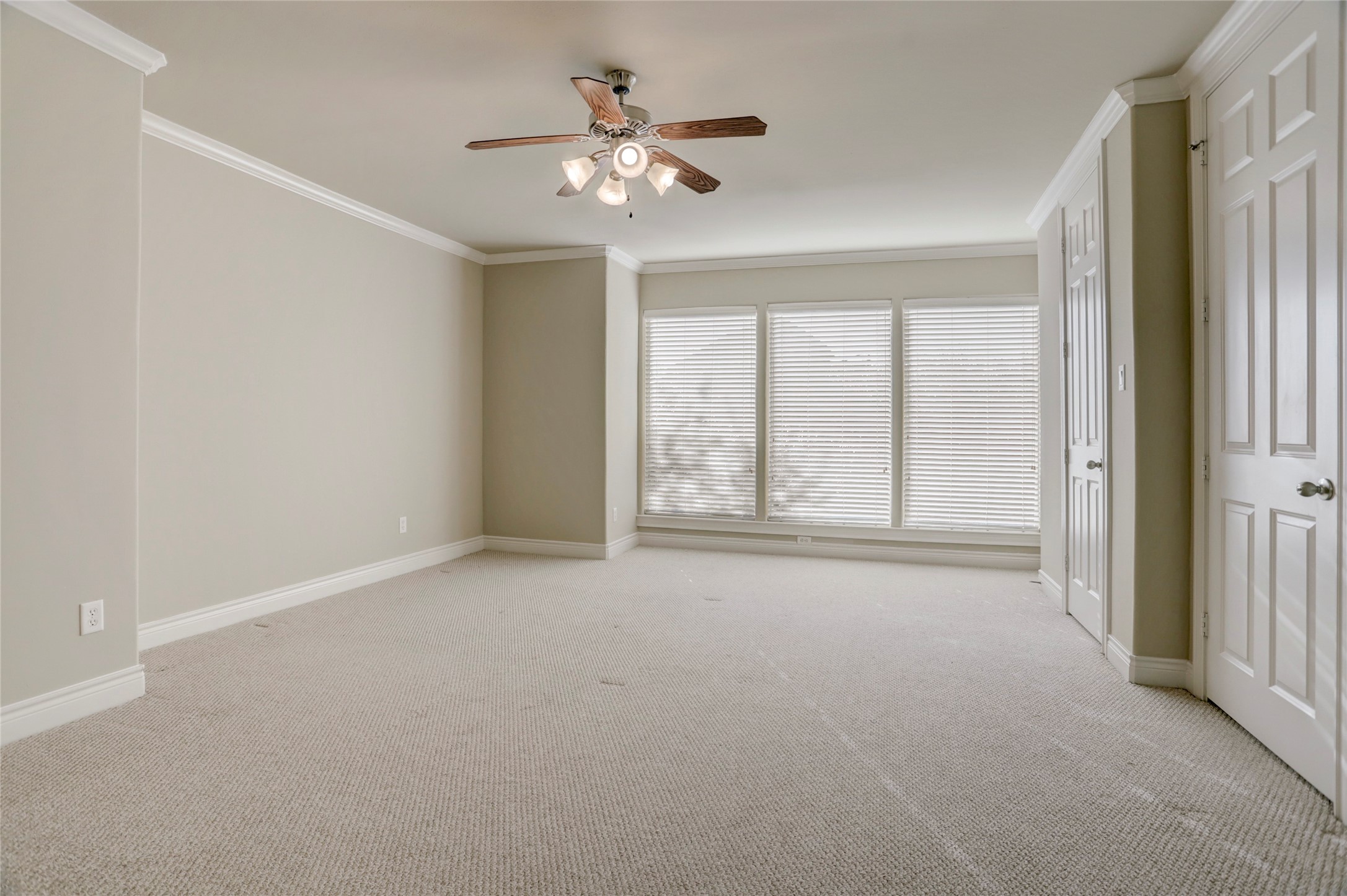 9133 Creekstone Lake Drive Property Photo 16